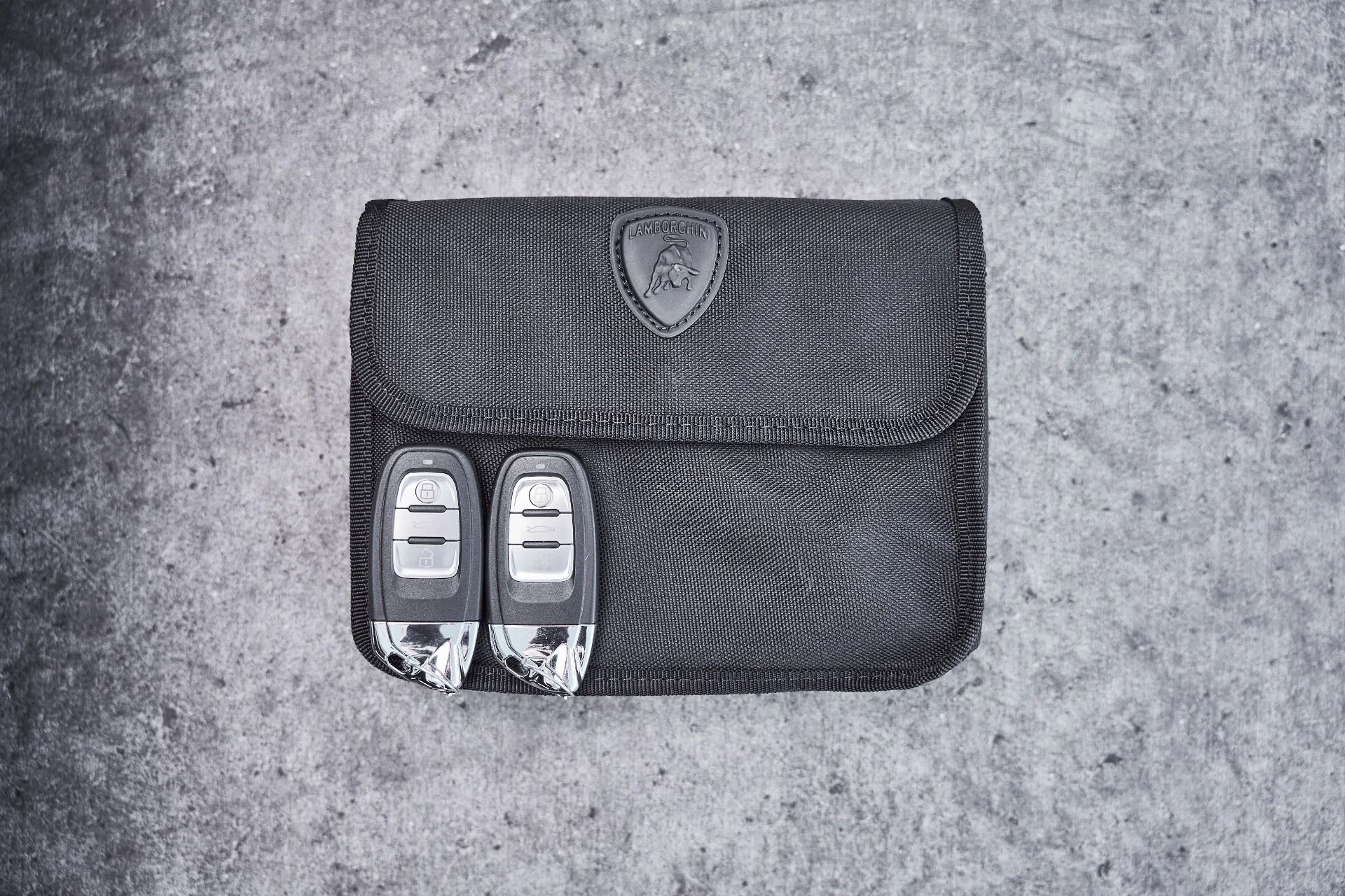 mph069_2247486605_Used_2023_Lamborghini_Huracan_Tecnica_Base_1777013804_d1455c5e0b