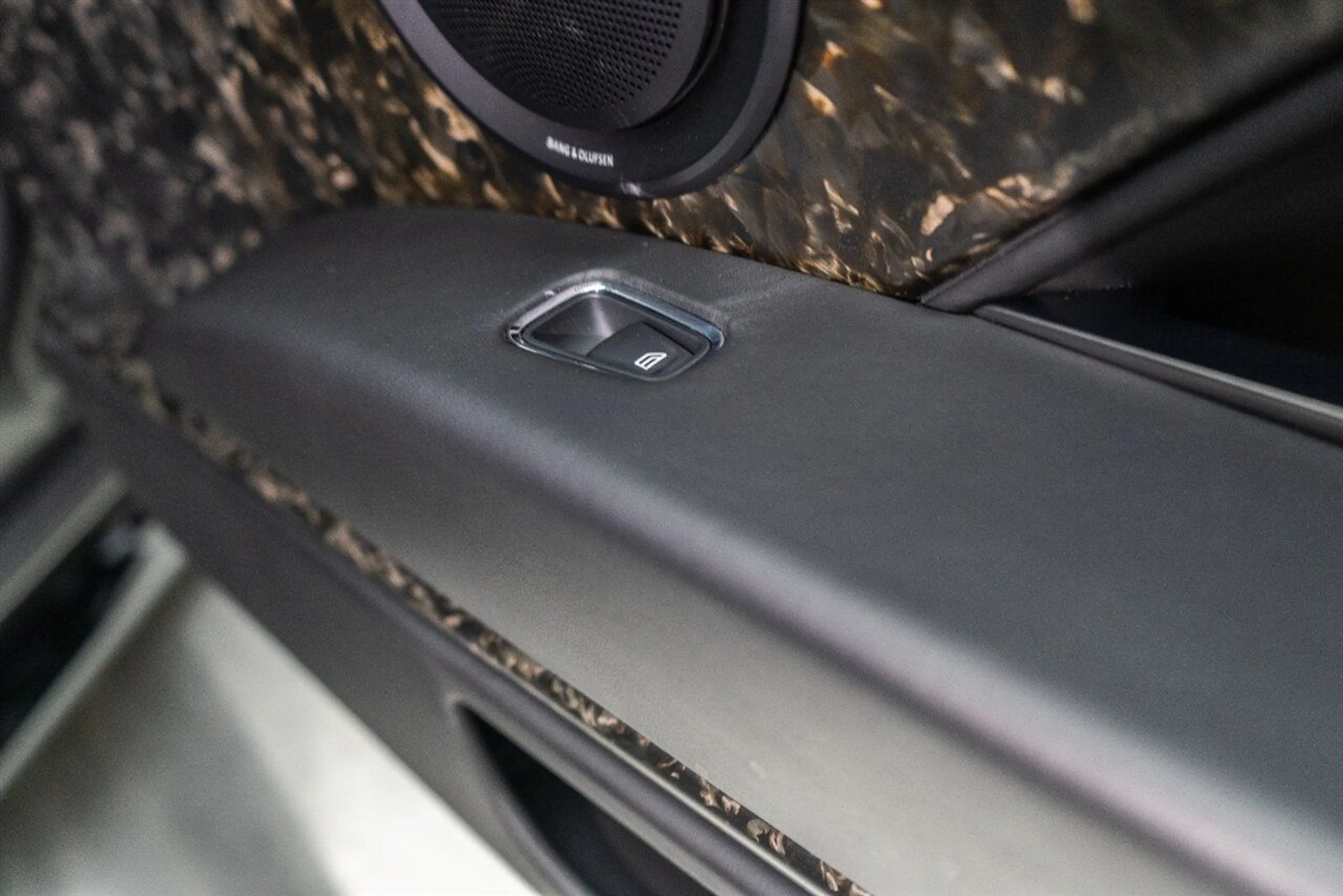 mph069_22947093_45410b832c_1280_c0c2b535d8