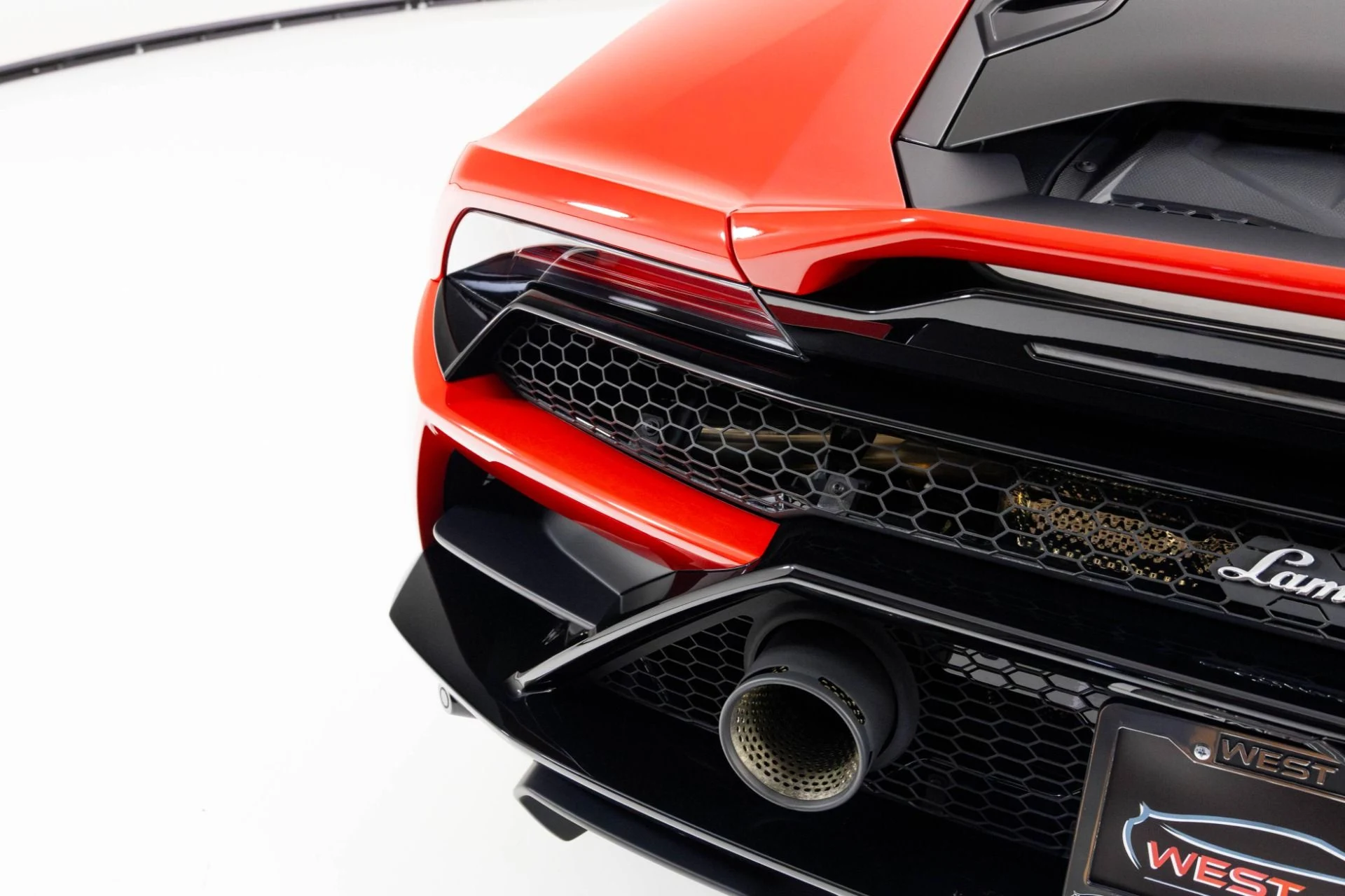 mph069_2339189044_Used_2021_Lamborghini_Huracan_EVO_1762806488_6c86a72abd