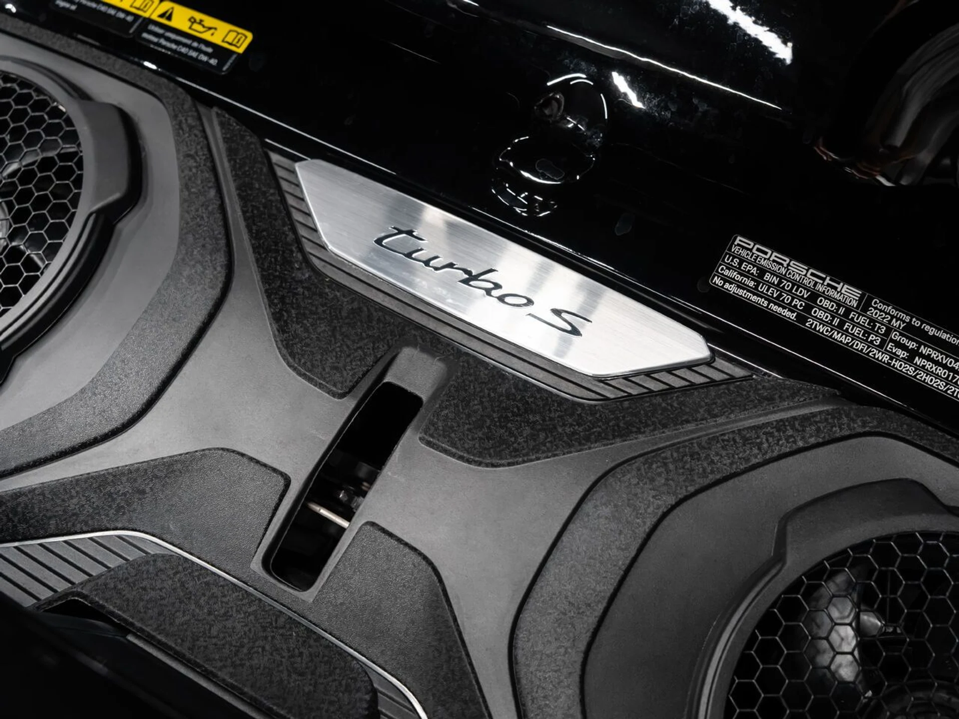 mph069_2348495673_porsche_911_2022_e085ee9c8d