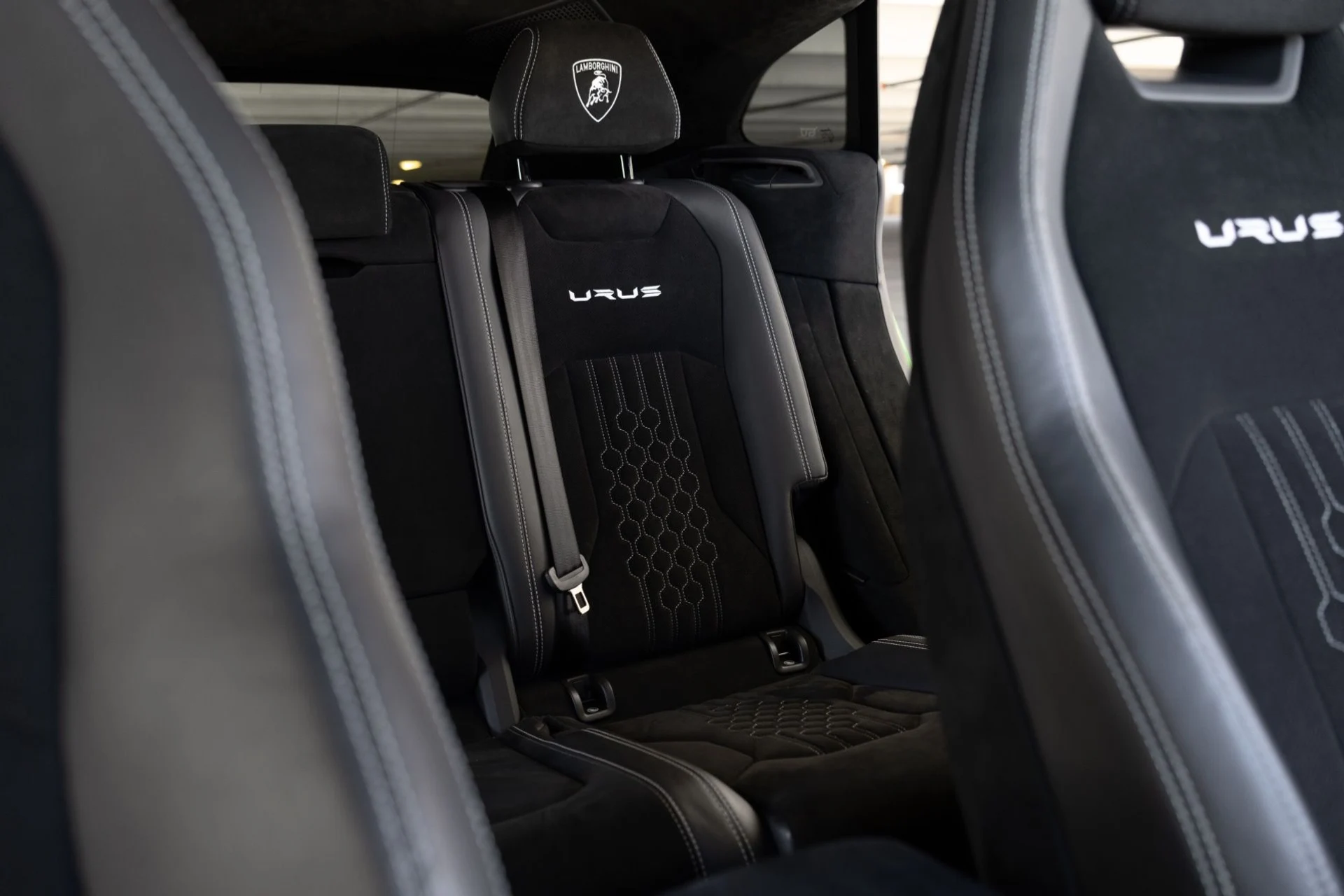 mph069_2384938462_Used_2023_Lamborghini_Urus_Performante_1780090773_2f9a24b751