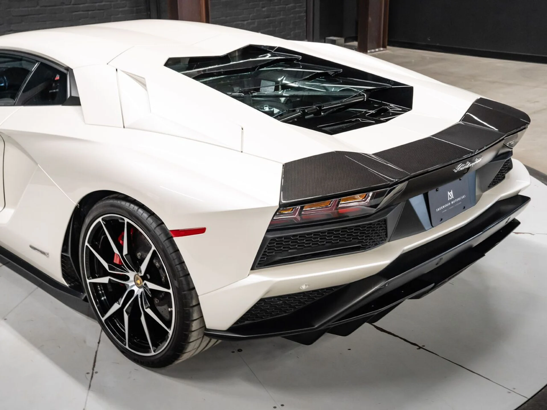 mph069_2398648653_lamborghini_aventador_2017_41cfcc037c