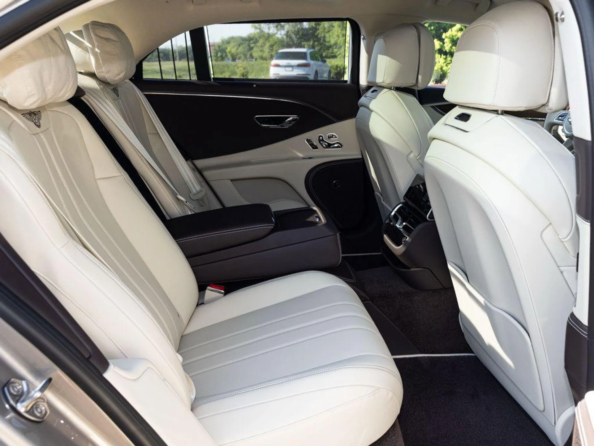 mph069_2456479197_514426019_69ea40efa250cd82d00a2465_38079f4273