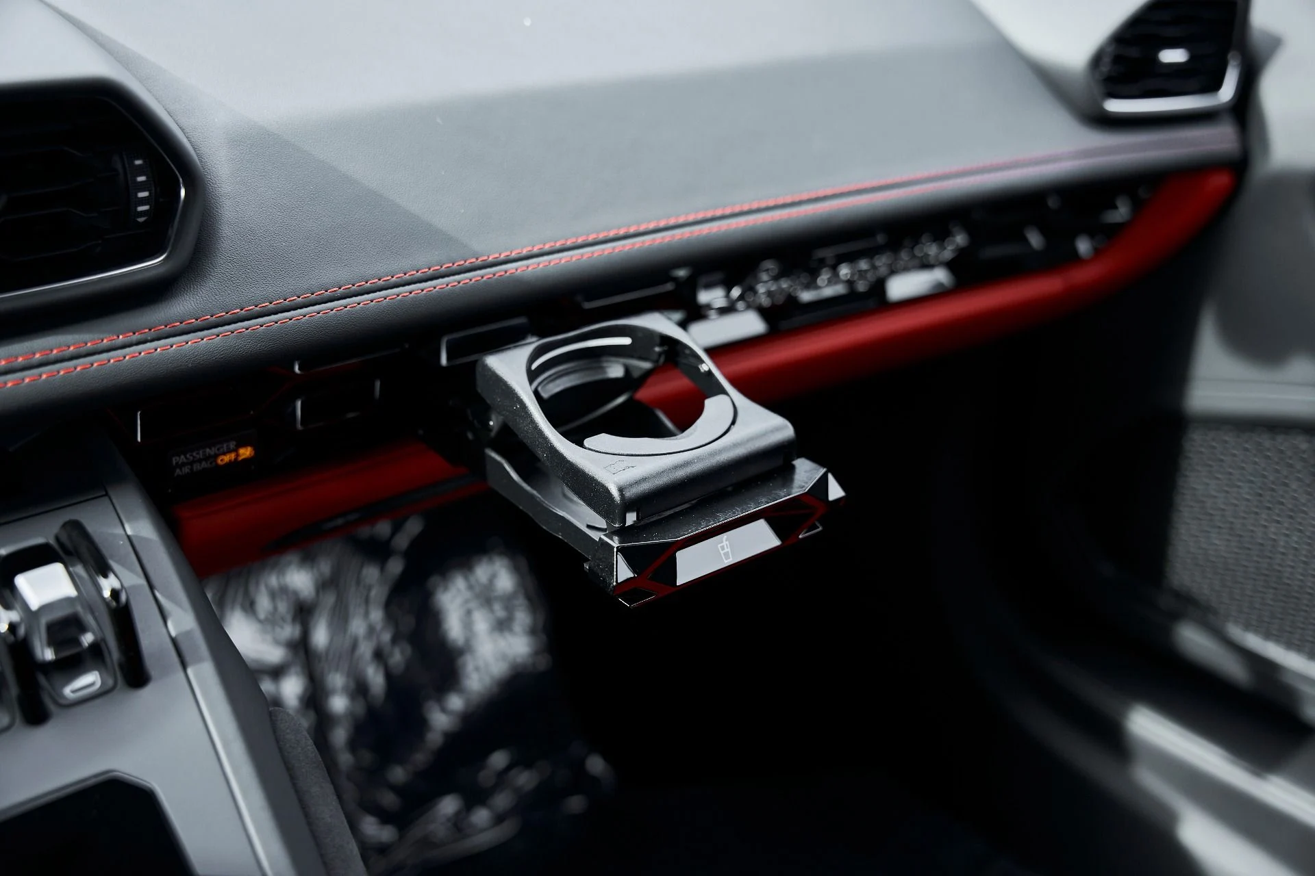 mph069_2464079008_Used_2023_Lamborghini_Huracan_EVO_Base_1769049125_5c07438308