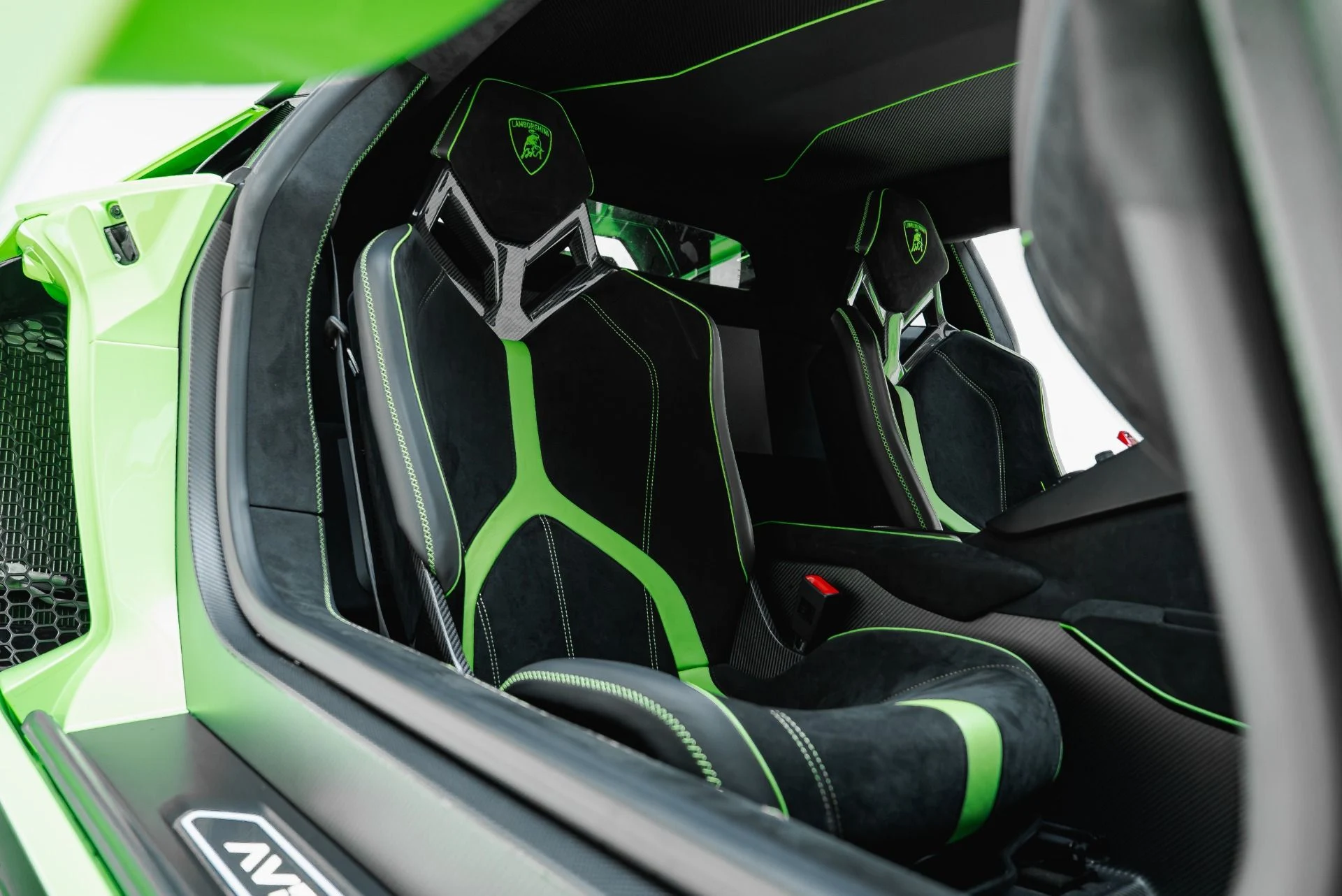 mph069_2539690315_Used_2019_Lamborghini_Aventador_LP_770_4_SVJ_1789598595_61cc332562