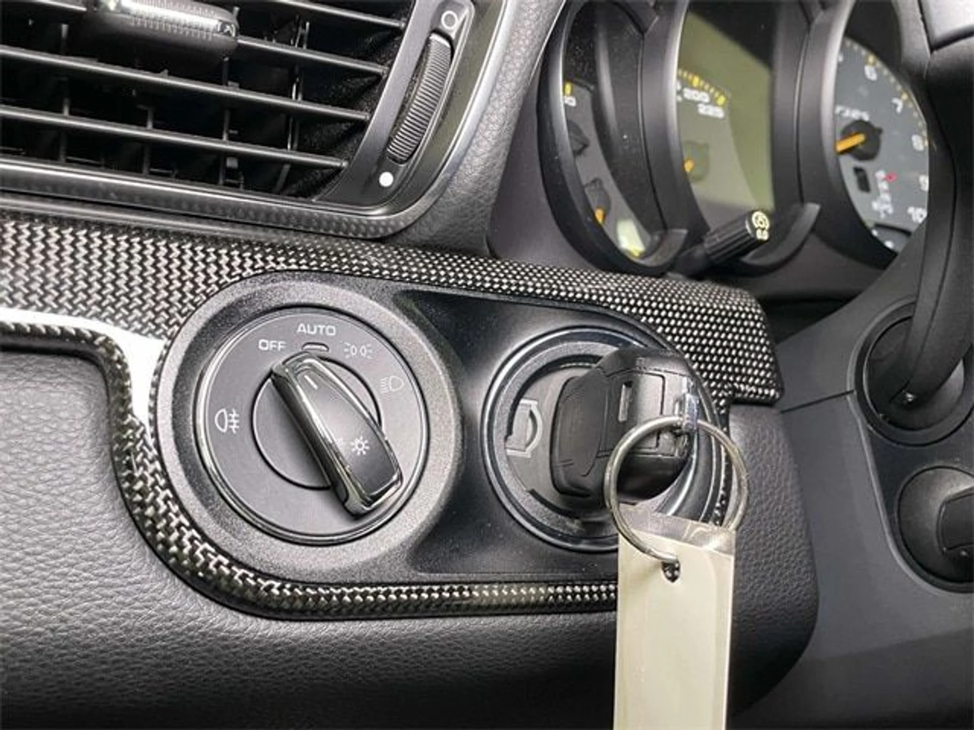 mph069_2596658313_48cc2c89a2b16191cf5102206c876b2ax_24240d80f8