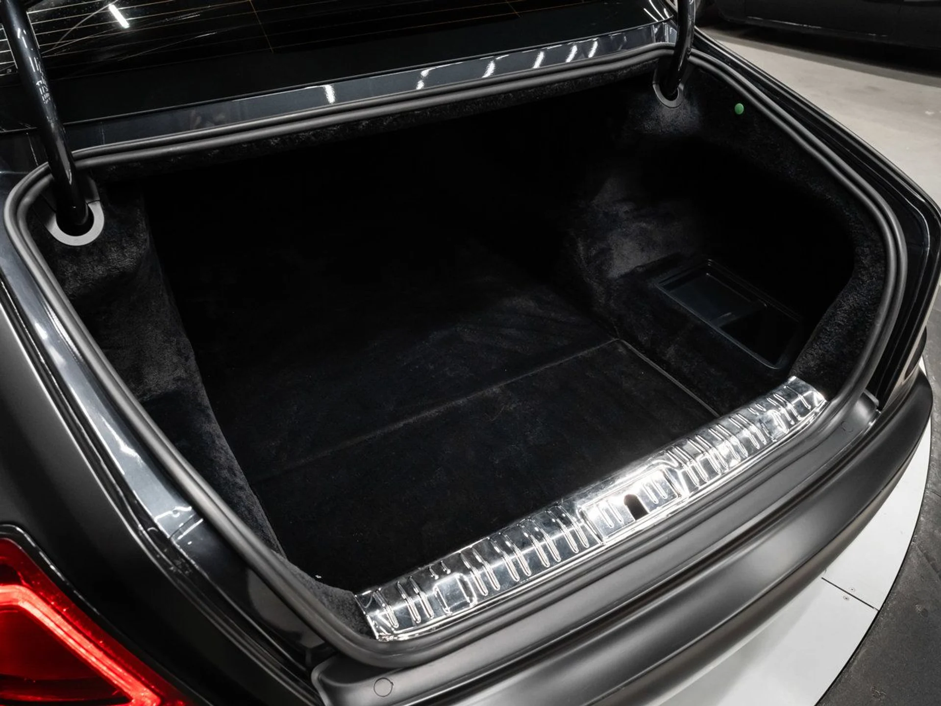 mph069_2652314260_rolls_royce_ghost_2012_8d9d7df8f6