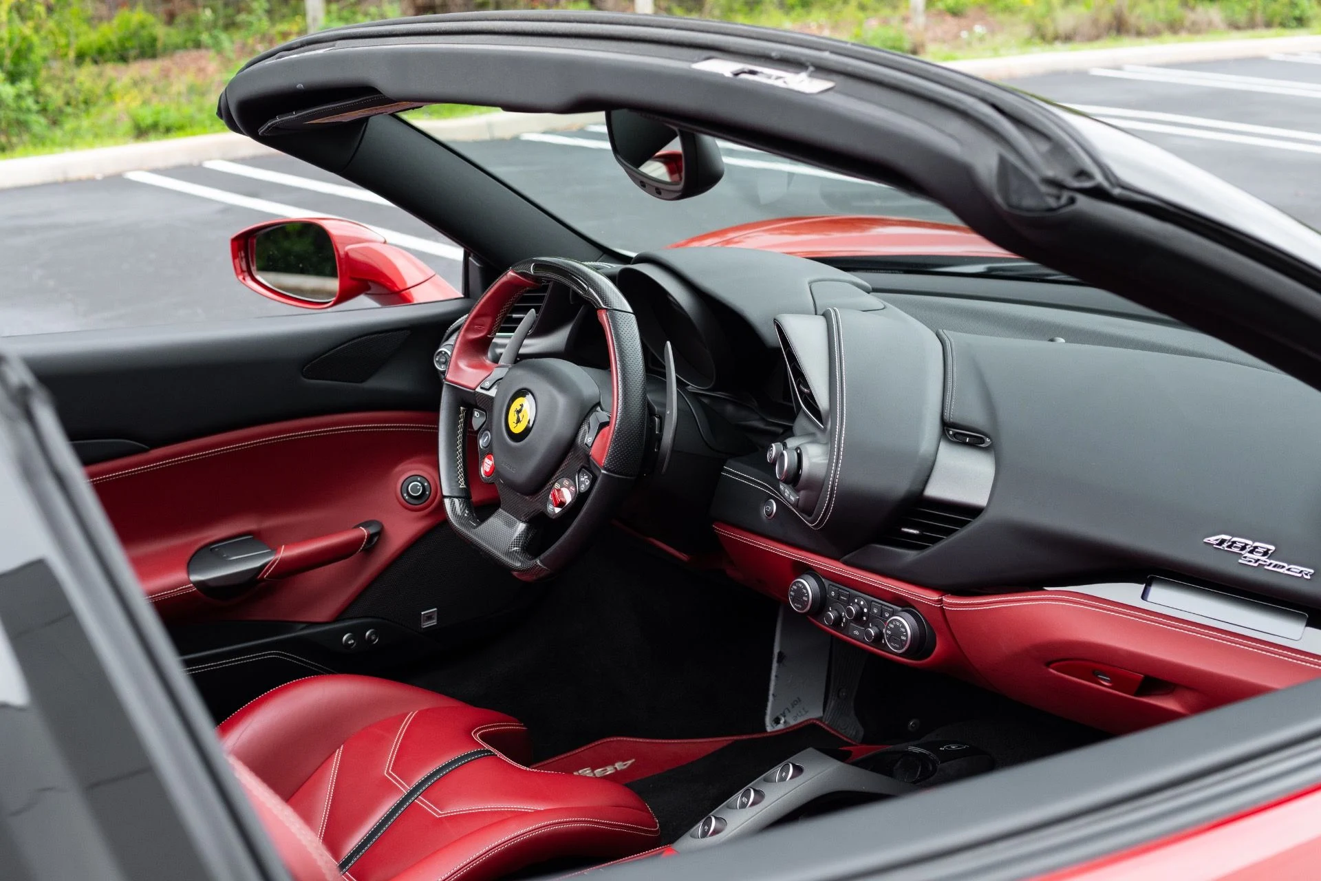 mph069_2703830591_Used_2019_Ferrari_488_Spider_1775191642_8913d27b1f