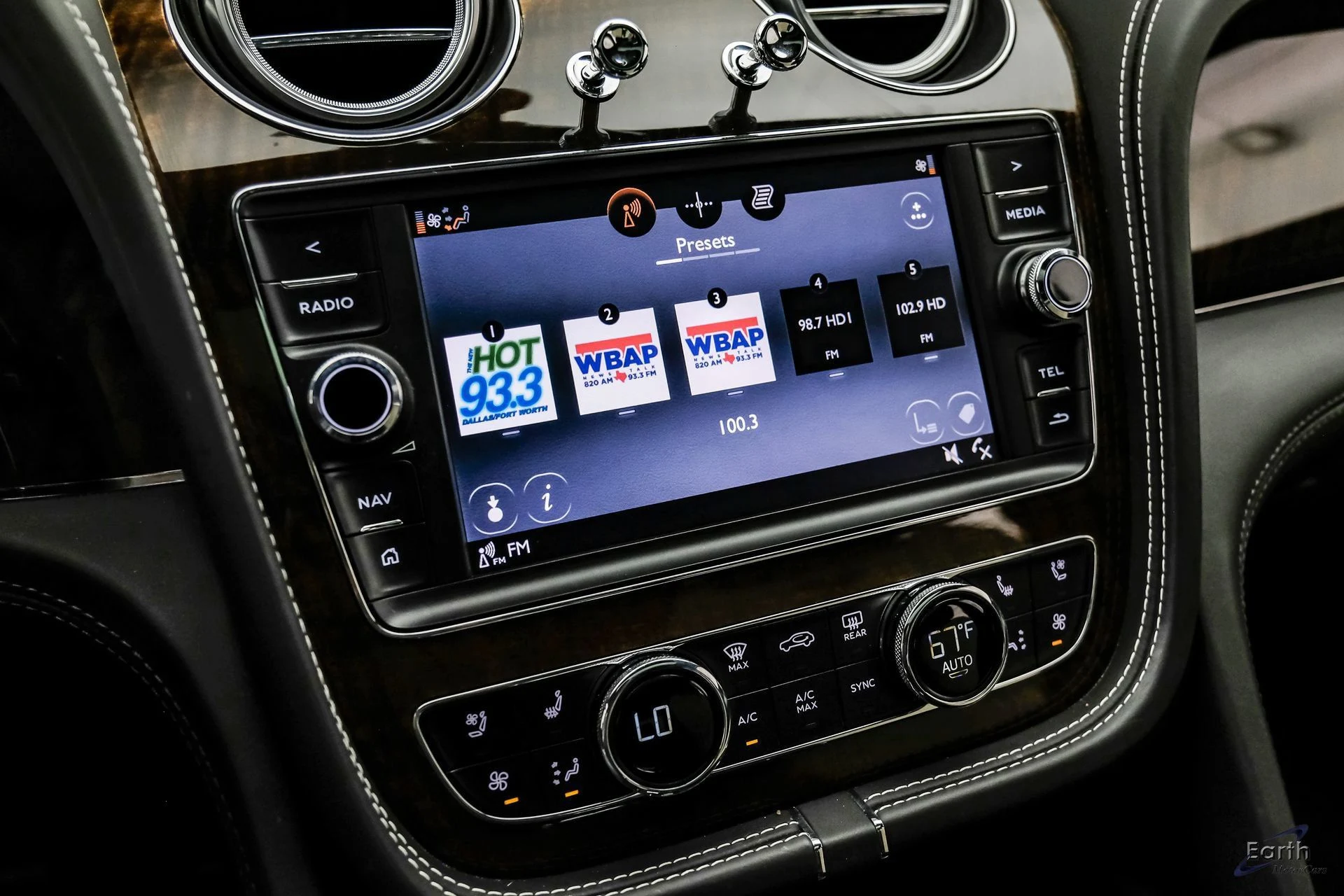 mph069_2706487740_13a30281a6d366f43e055416762e7d60x_bd831b4b73