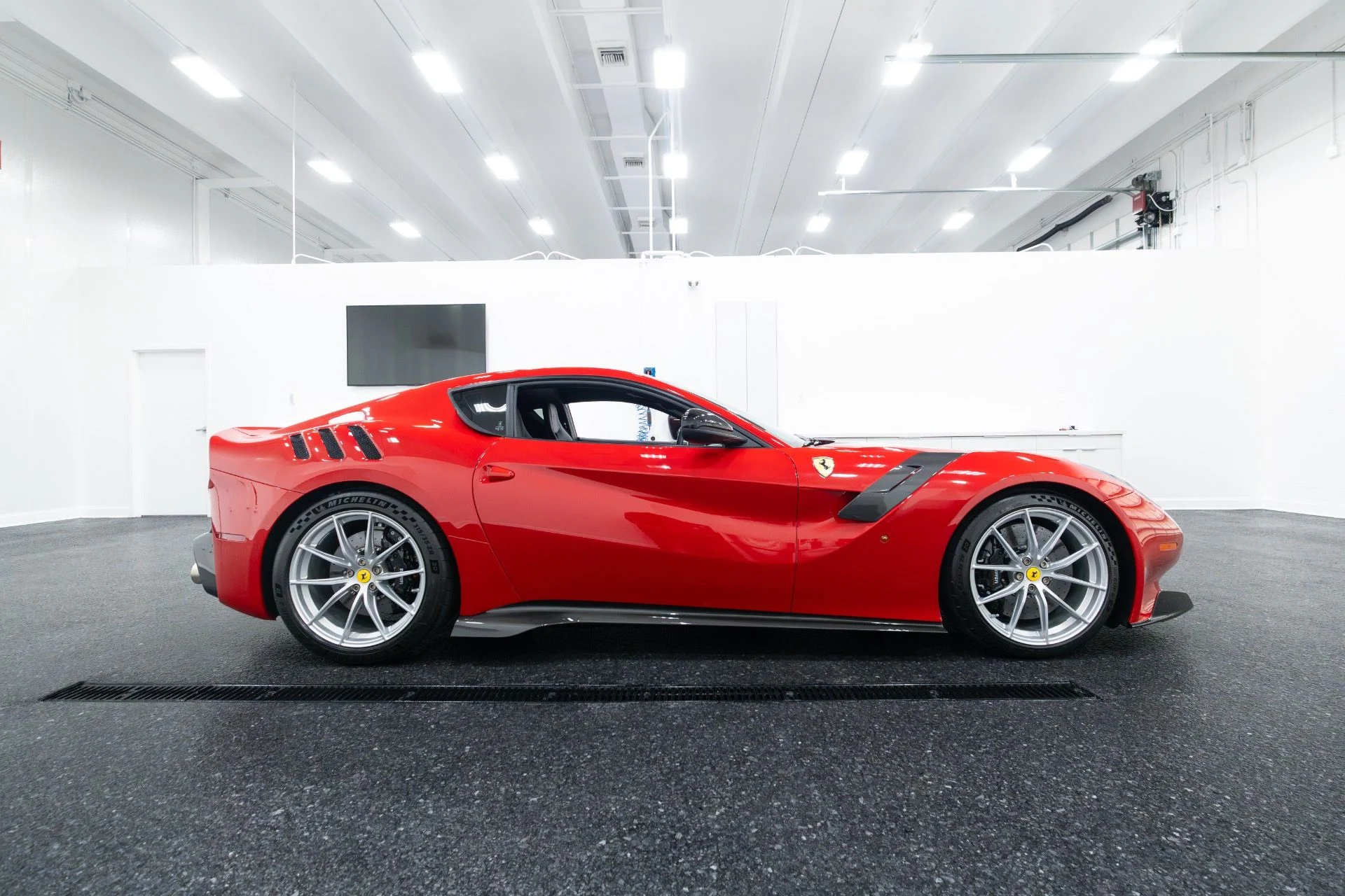 mph069_2768416781_Used_2017_Ferrari_F12tdf_1788471792_28ff96a11e
