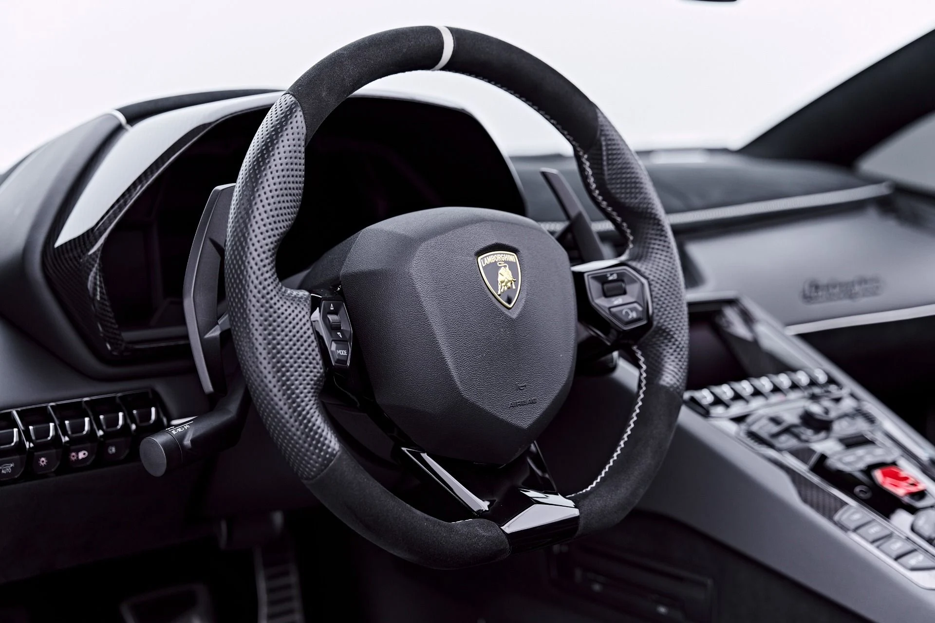 mph069_2781927398_Used_2021_Lamborghini_Aventador_SVJ_Base_1784080263_0a6af2ecb4