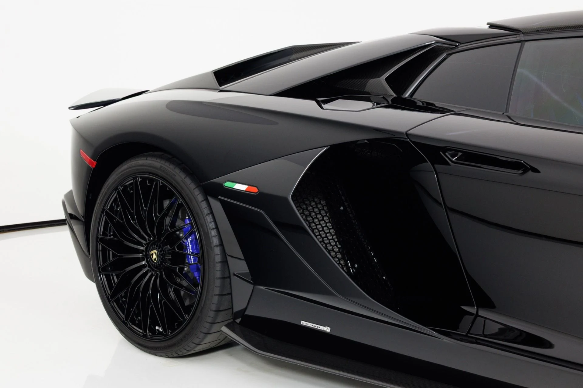 mph069_2865559685_Used_2022_Lamborghini_Aventador_LP_780_4_Ultimae_Roadster_1793224005_7a9931d4db