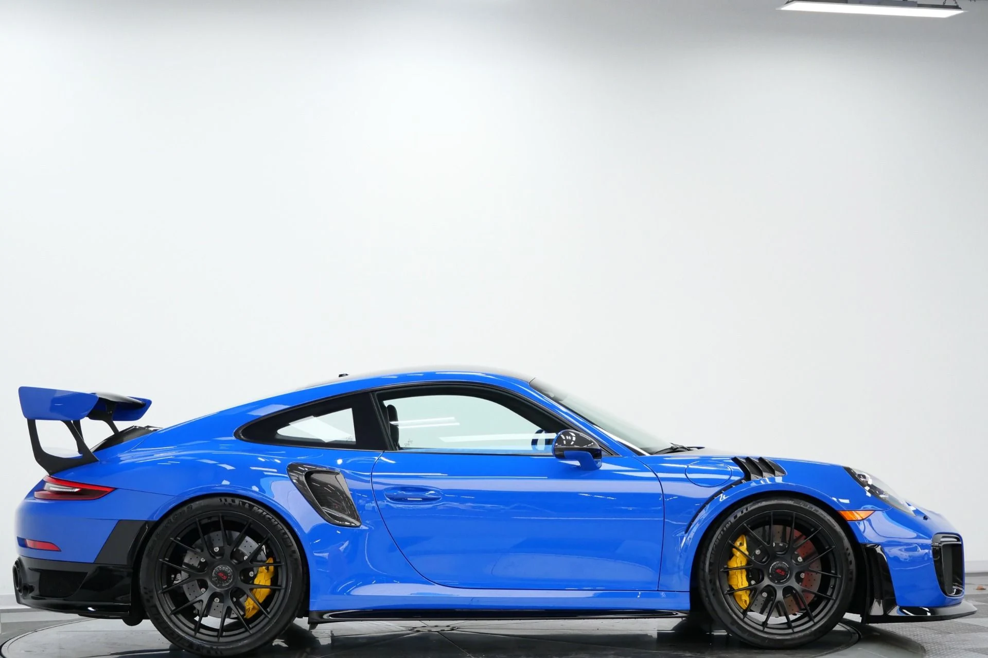 mph069_2871996347_Used_2019_Porsche_911_GT_2_RS_Paint_to_Sample_Weissach_package_CXX_Options_1787850185_c44a41db2b