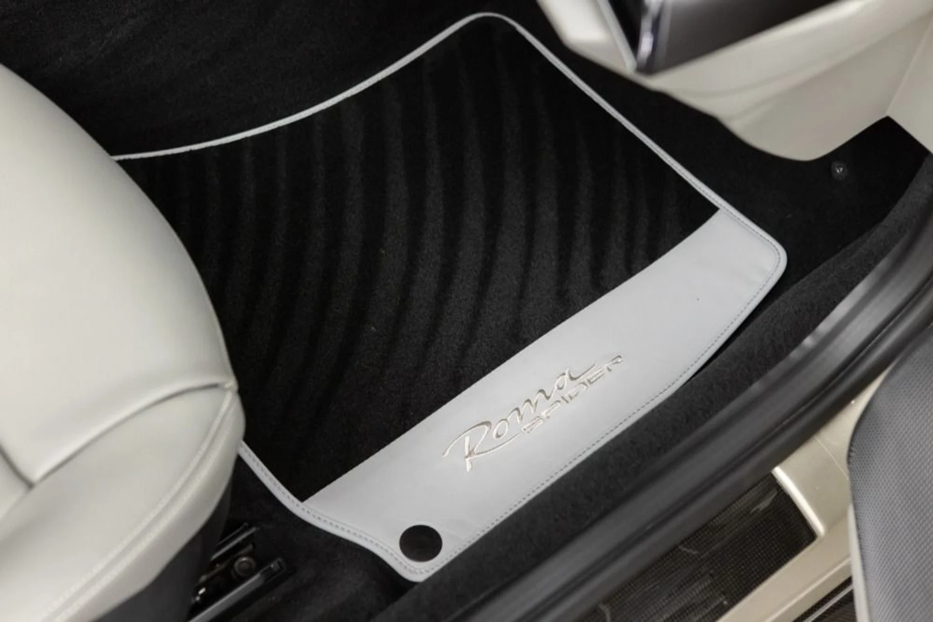 mph069_2918775226_Used_2024_Ferrari_Roma_Spider_e2860ceaef