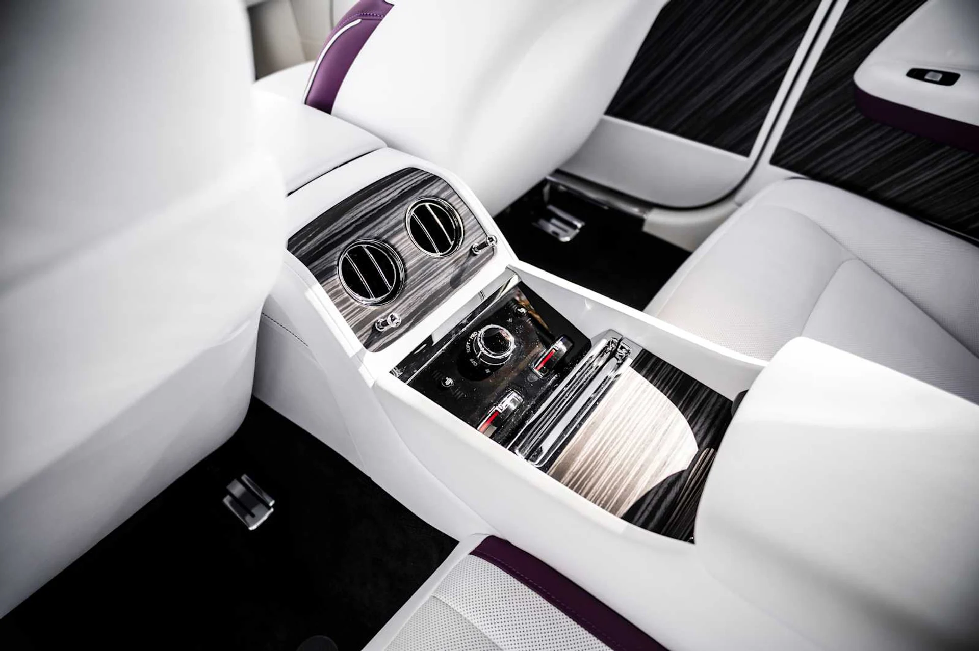 mph069_2957153103_a155349e4aa8533da1dc9b5b9e26b668x_da41121005