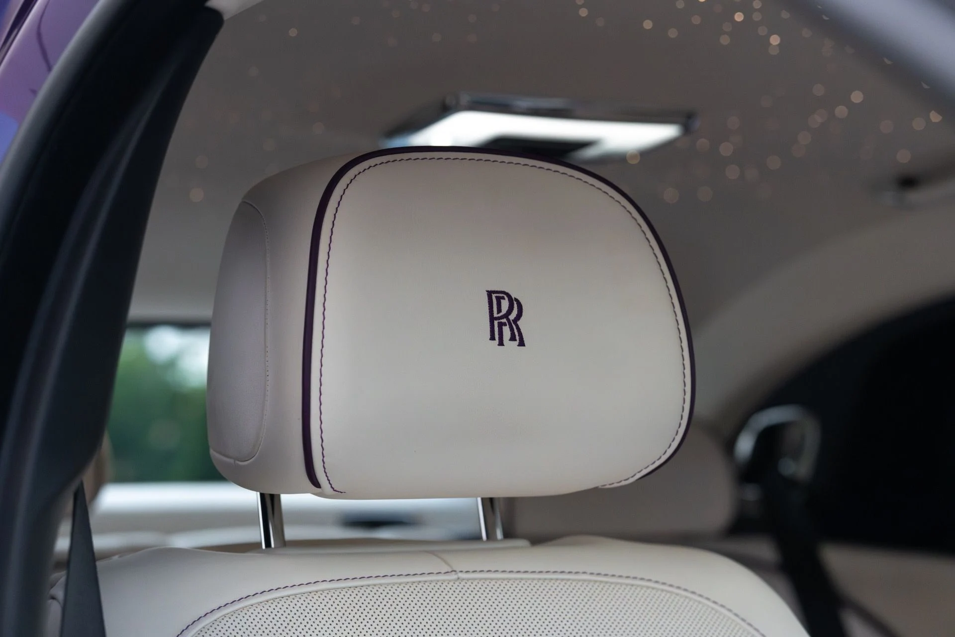 mph069_2989112921_Used_2021_Rolls_Royce_Ghost_1762913749_498614e17f