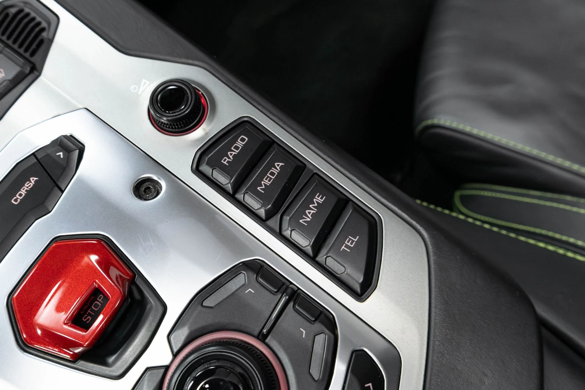 mph069_3026224193_Used_2015_Lamborghini_Aventador_LP_700_4_1780593182_b5a0604e95