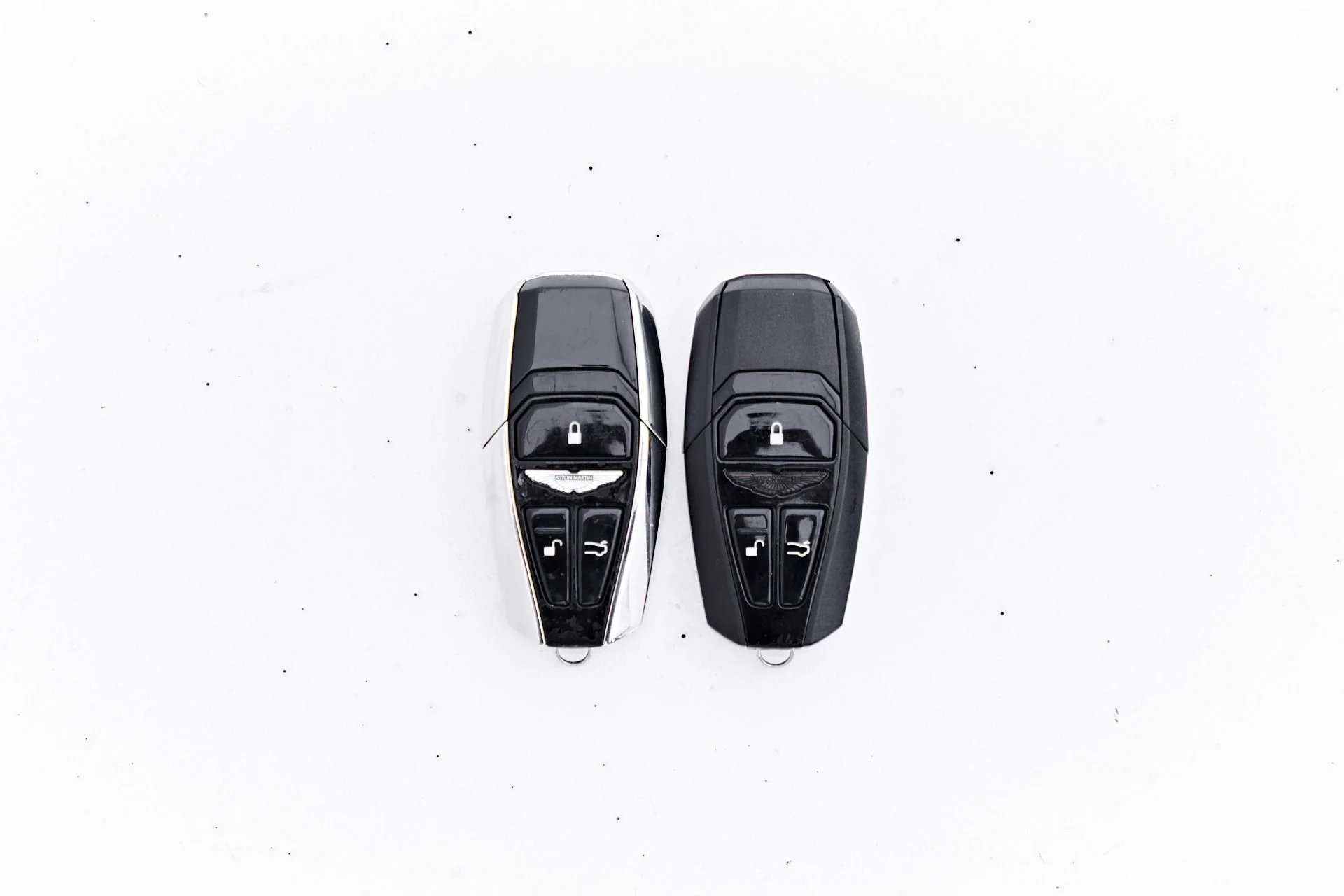 mph069_3039027869_Used_2023_Aston_Martin_DBS_1790369936_0c2c28d097
