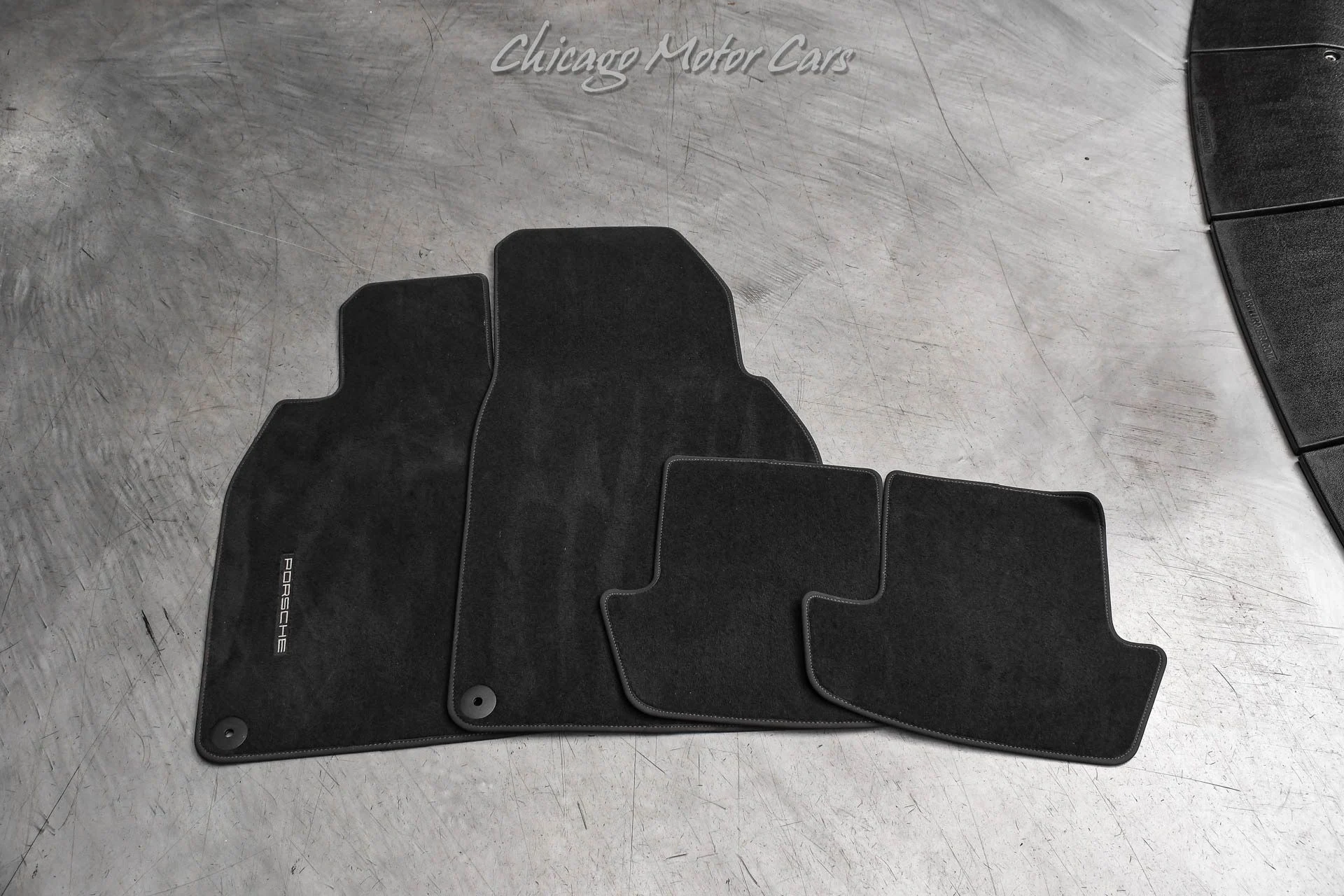 mph069_3055381235_10951_p70_l_0be7e4e44c