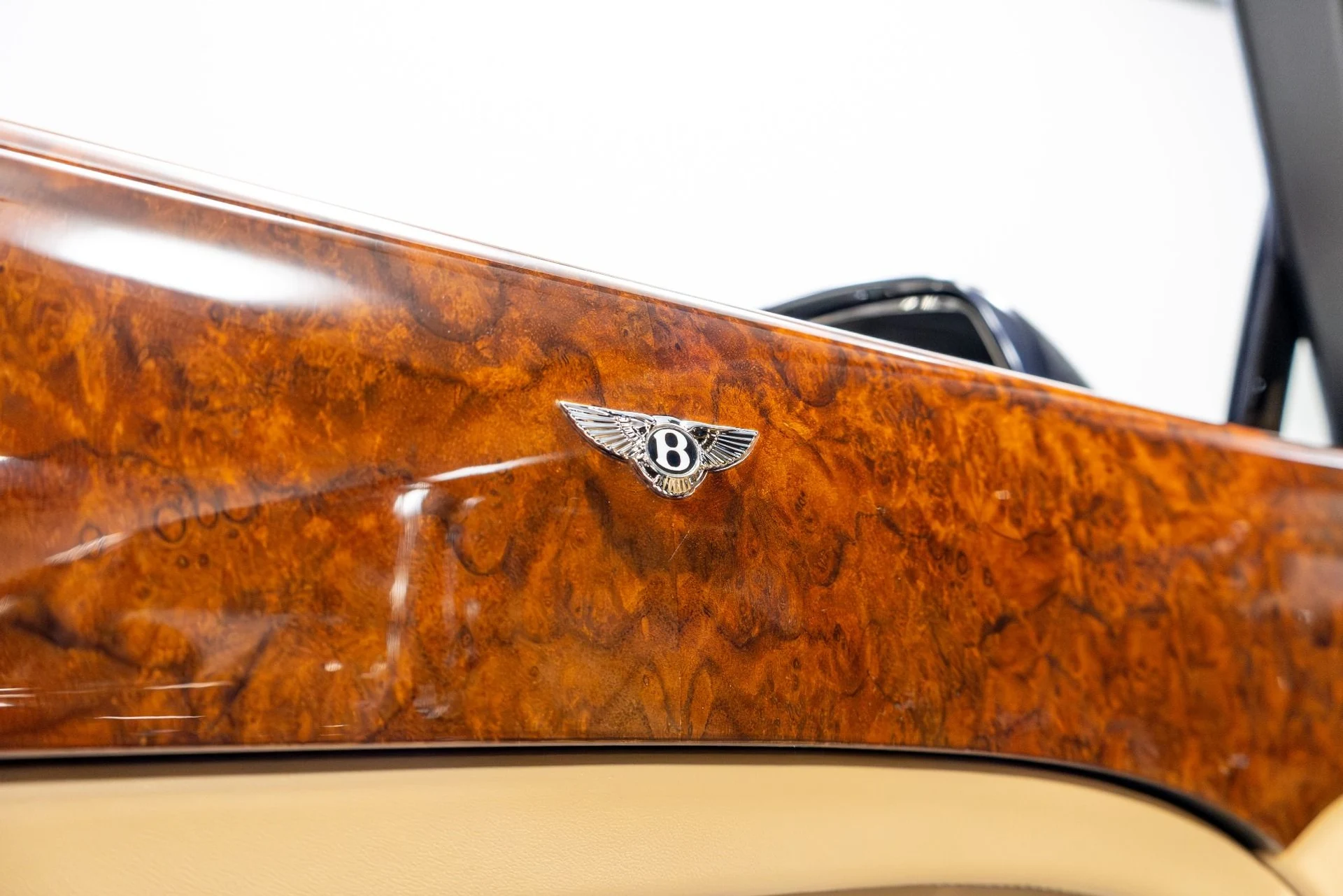 mph069_3087115892_Used_2017_Bentley_Mulsanne_1775514187_742b793e83