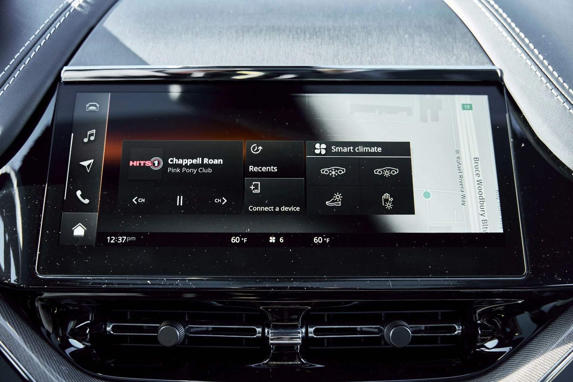 mph069_3090591670_Used_2025_Aston_Martin_DBX_707_1767063275_6452fb5fd2