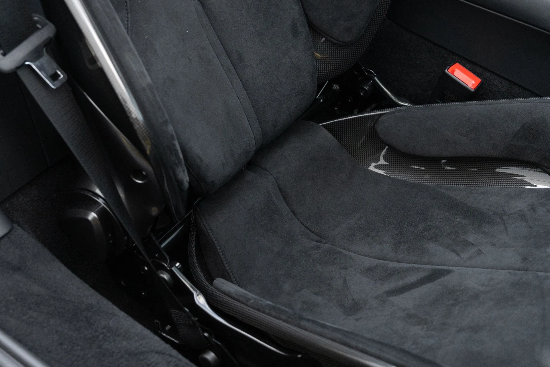 mph069_3118778872_Used_2025_Ferrari_SF_90_Spider_1772646640_d9e1f5eb7c