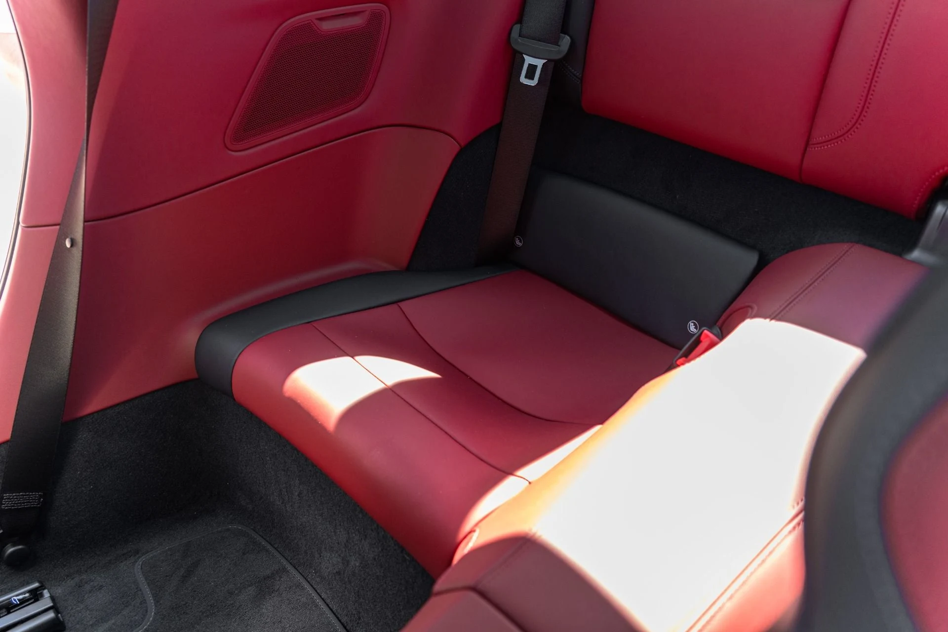 mph069_3215314795_Used_2026_Porsche_911_Carrera_4_GTS_1788292240_b66ef78103