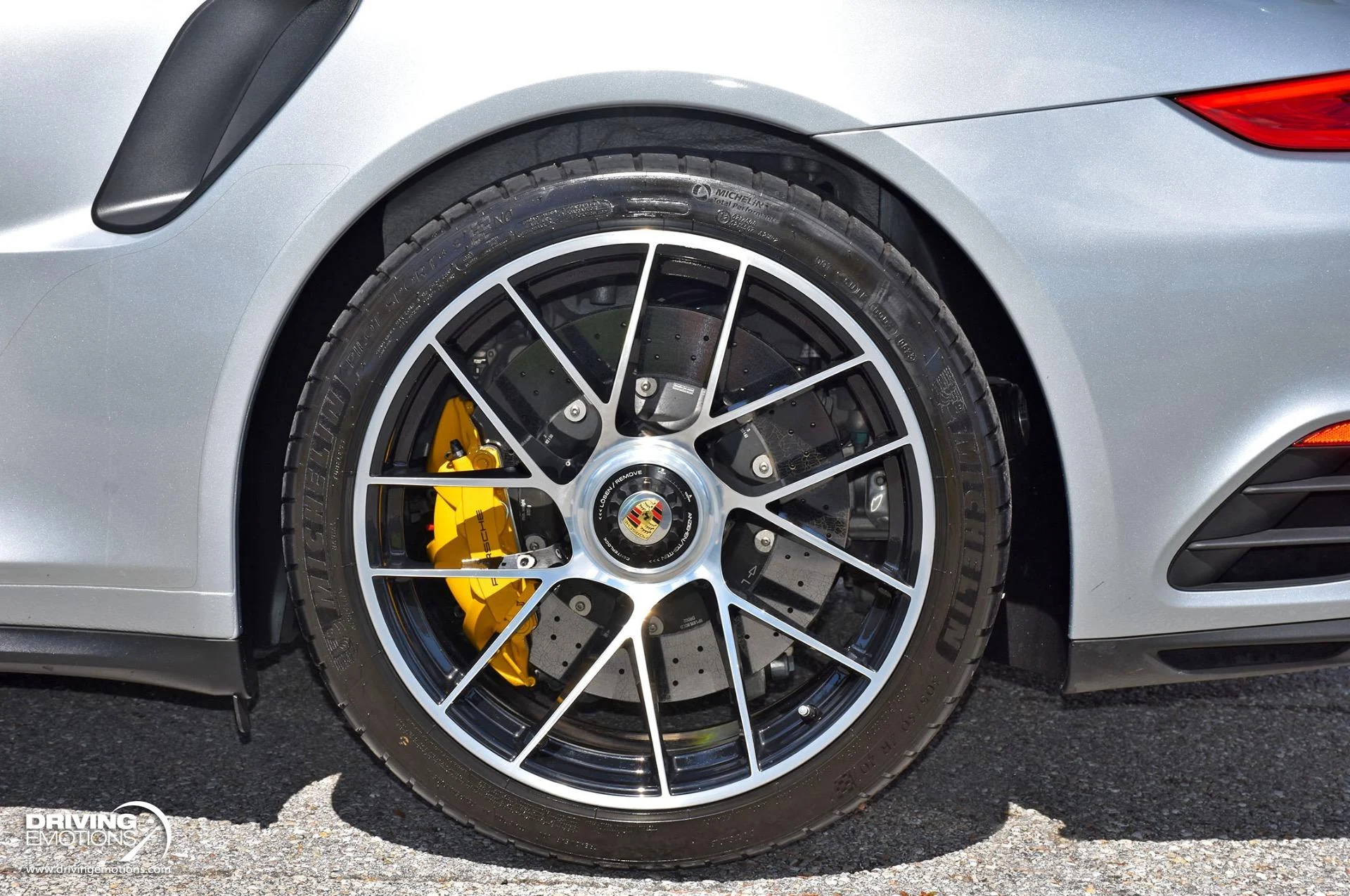 mph069_3219291000_866_p70_l_a7f91307e9