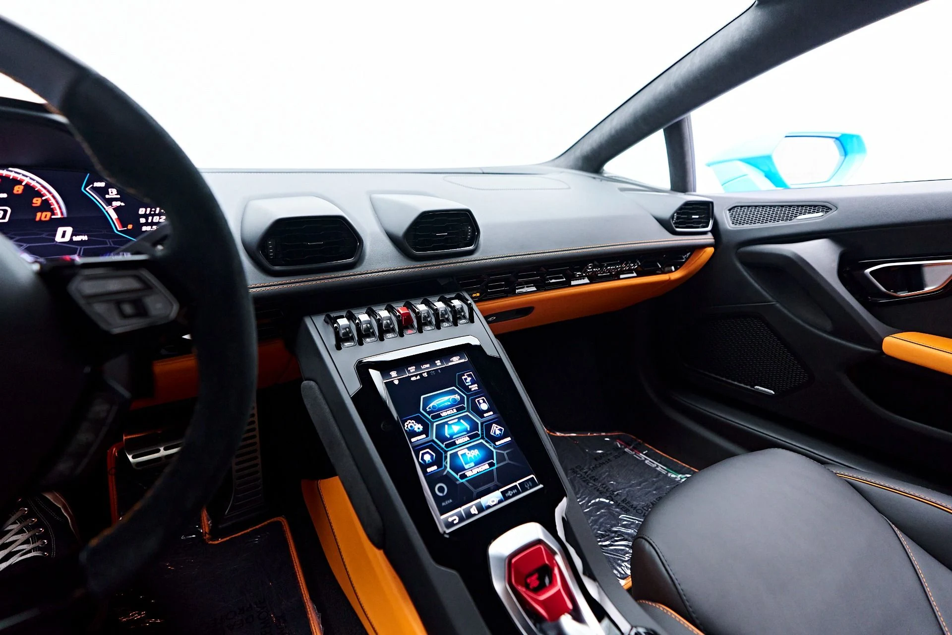 mph069_3227823683_Used_2022_Lamborghini_Huracan_EVO_Base_1755812444_f4a99c4f6f