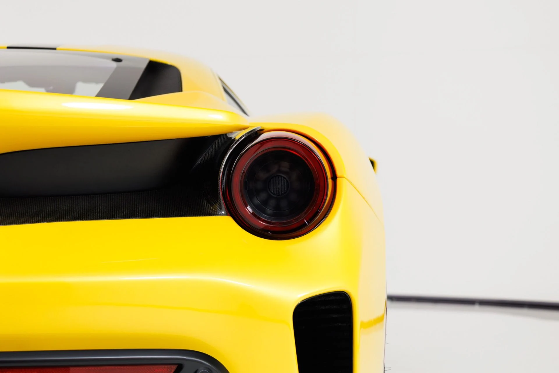 mph069_3385034649_Used_2020_Ferrari_488_Pista_1773687206_86d82bf020