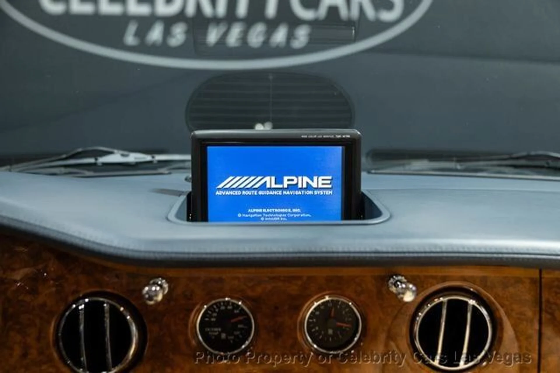 mph069_3392493722_used_2002_rolls_royce_silver_seraph_lastofline1of120forus170totalworldwide_9707_23079302_74_640_f0f2fe5e8e