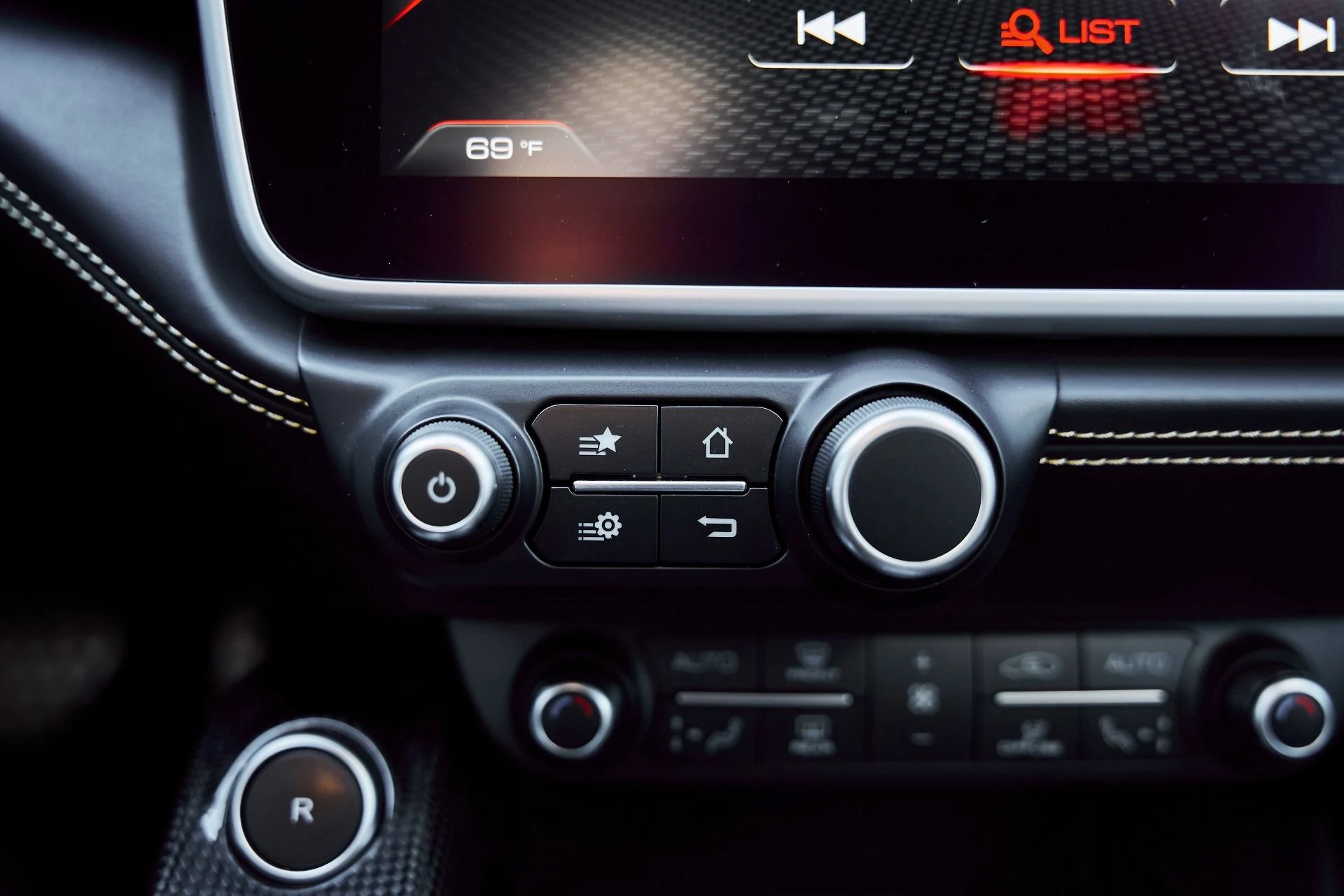 mph069_3411183638_Used_2018_Ferrari_GTC_4_Lusso_T_1770509619_d52589ae9a