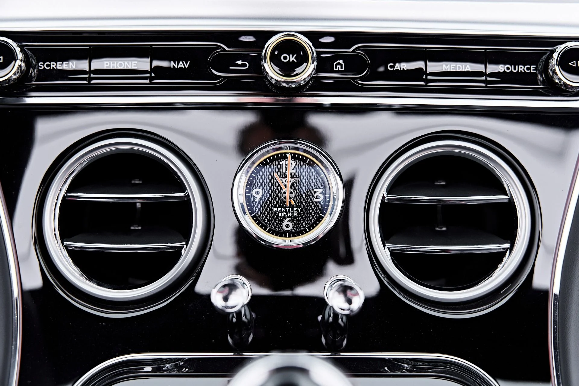 mph069_3430834749_Used_2024_Bentley_Continental_GT_Speed_1790300546_1d94dae037