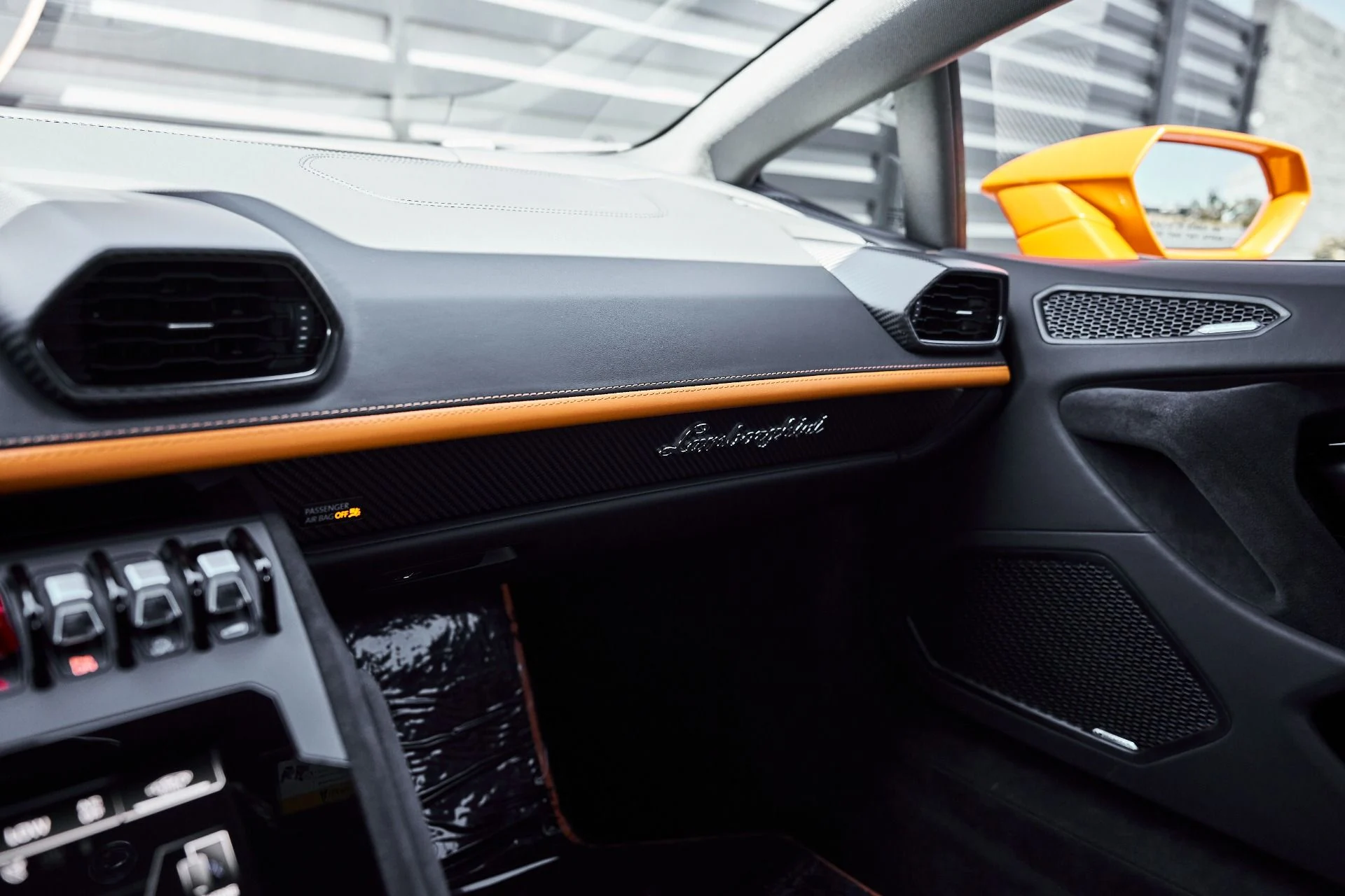 mph069_3473828918_Used_2023_Lamborghini_Huracan_Tecnica_Base_1777011725_a77bc3196c