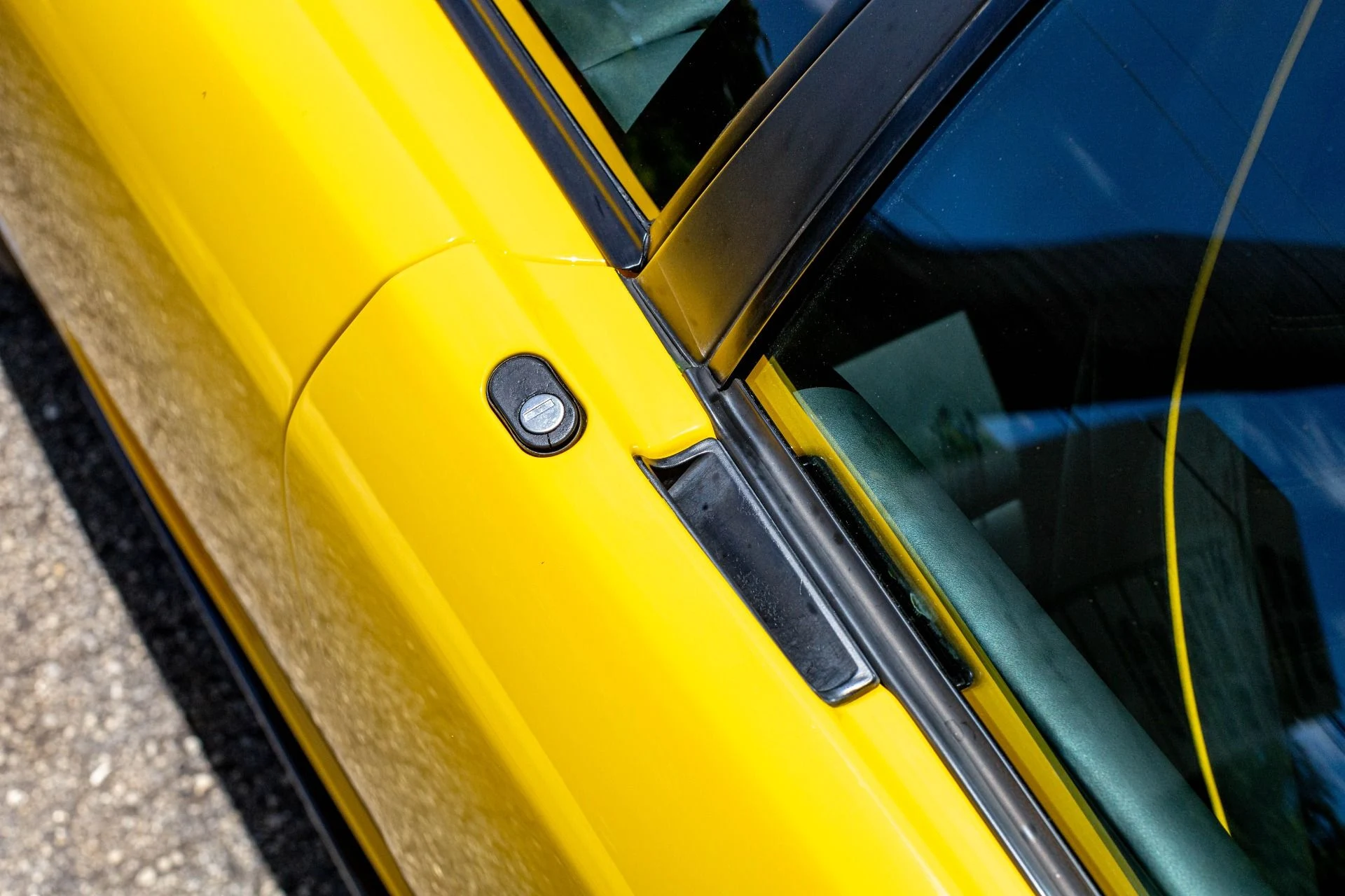 mph069_3563584082_Used_2001_Lamborghini_Diablo_VT_IMMACULATE_CONDITION_W_EXTENSIVE_CARBON_19_K_SERVICE_PERFORMED_1659125248_77f44159c3