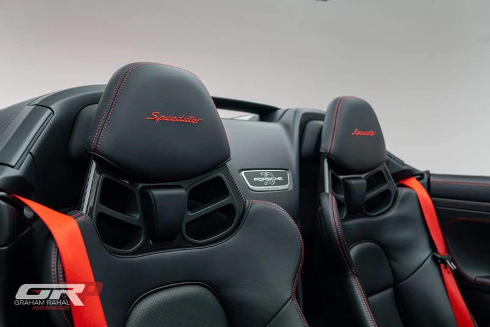 mph069_3659808919_CF_97_E2_D7_0_E9_C_40_FE_A6_C9_805566_CB_77_BE_754d2e2892