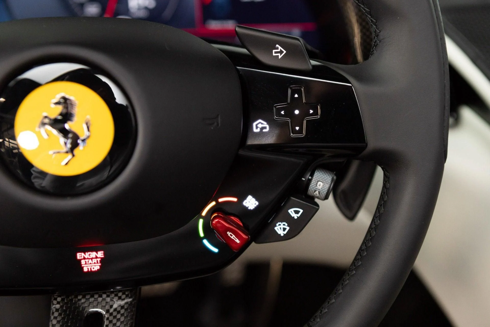 mph069_3747308174_Used_2024_Ferrari_Roma_Spider_1777367402_ffa172c389