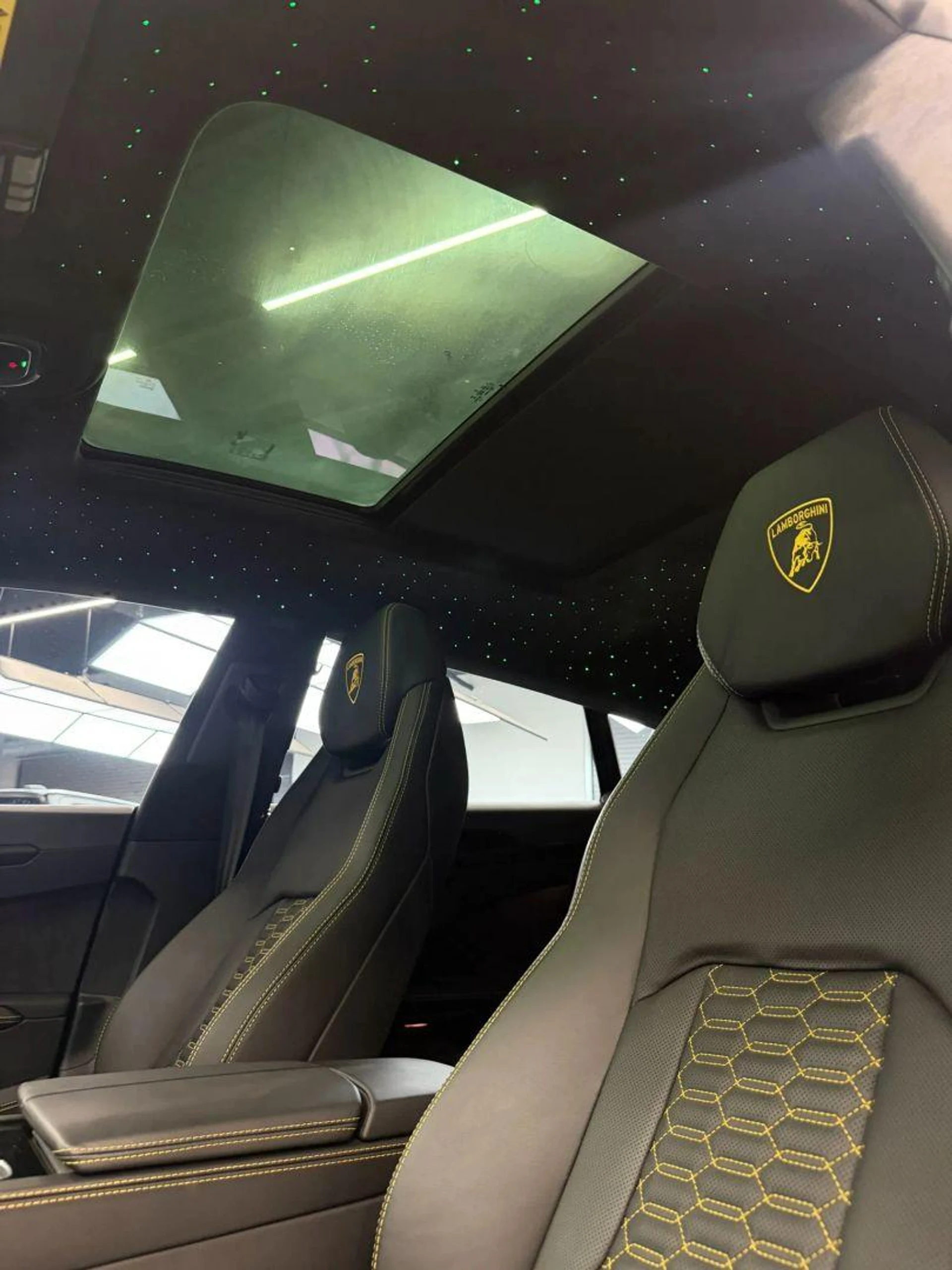 mph069_3757058305_Used_2022_Lamborghini_Urus_Sport_Utility_4_D_1784762951_938281268b