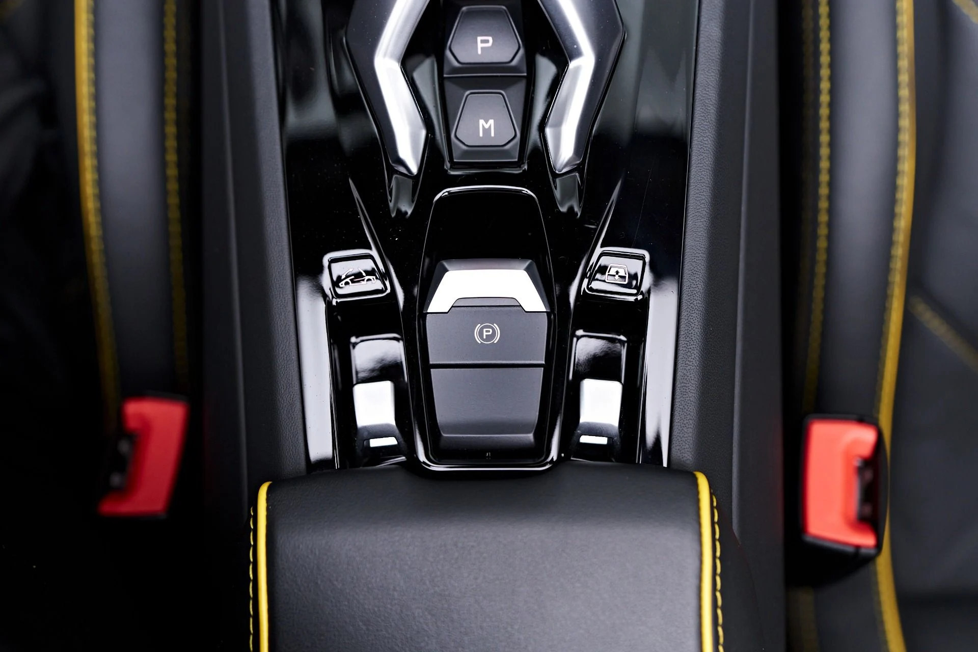 mph069_3780410750_Used_2021_Lamborghini_Huracan_EVO_Base_1754524536_ac7d6ea78b