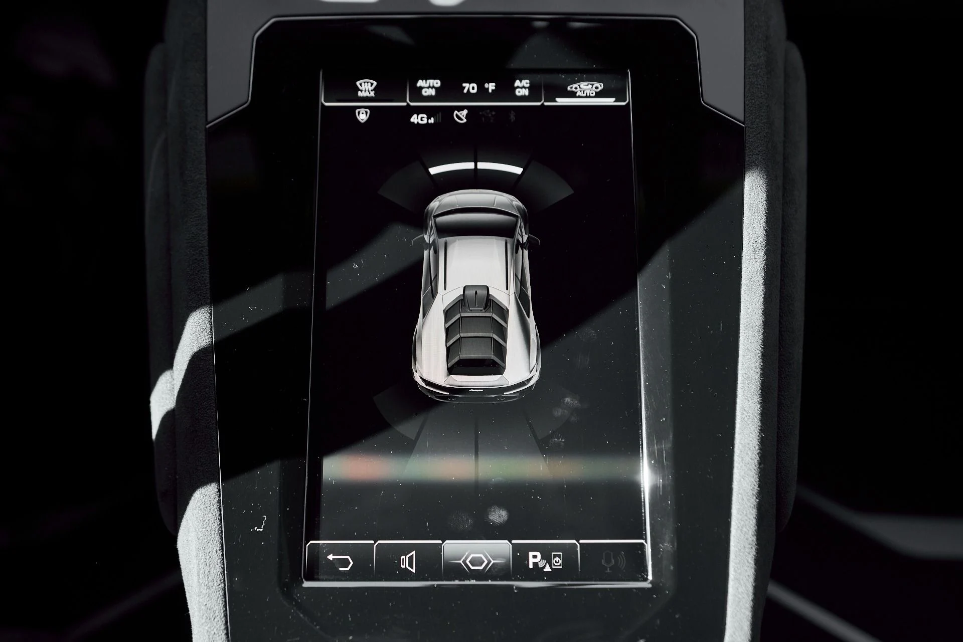 mph069_3787362648_Used_2023_Lamborghini_Huracan_Base_1764123677_570dac8c1c