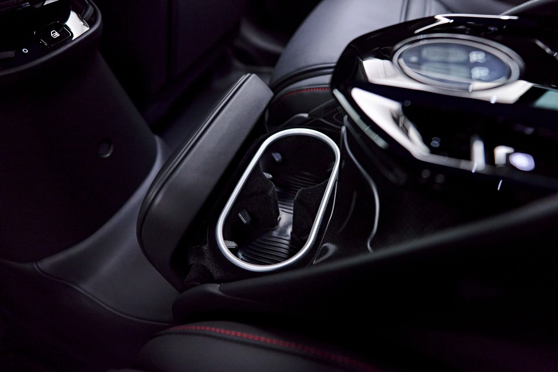 mph069_3788281649_Used_2024_Ferrari_Purosangue_Base_1757201199_f76f236c45