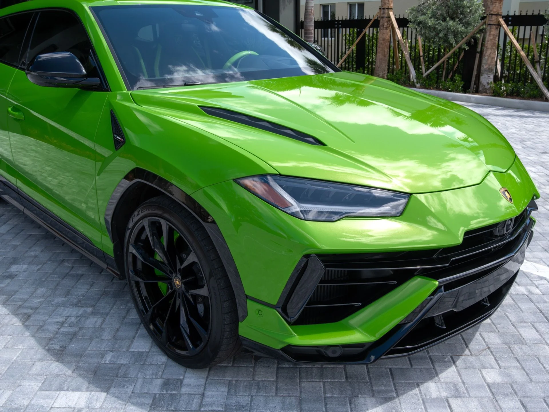 mph069_3802101712_Used_2024_Lamborghini_Urus_S_1775489549_a3dbe59db3