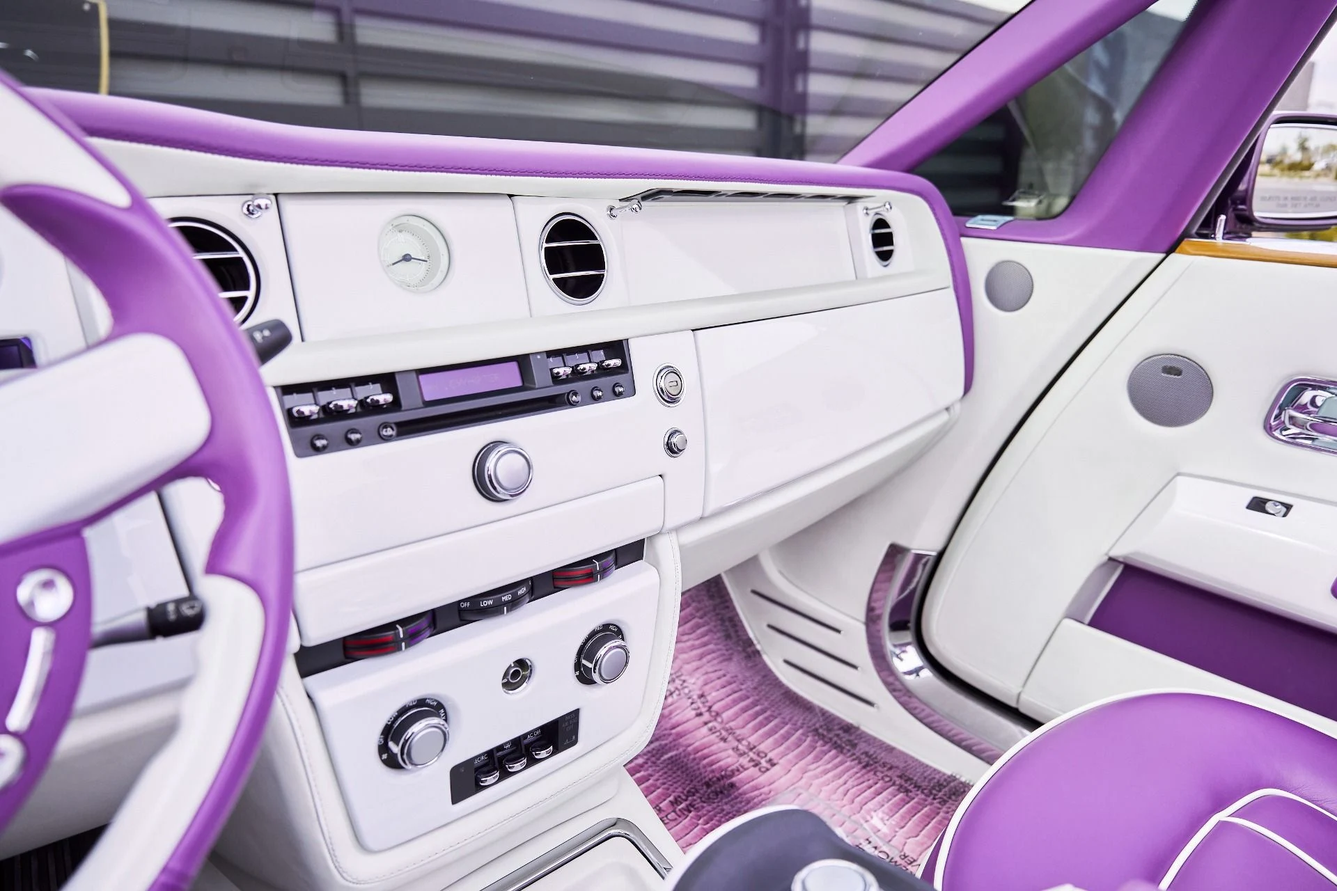 mph069_3852607602_Used_2008_Rolls_Royce_Phantom_Drophead_Coupe_Base_1769136102_4f2a2bc139