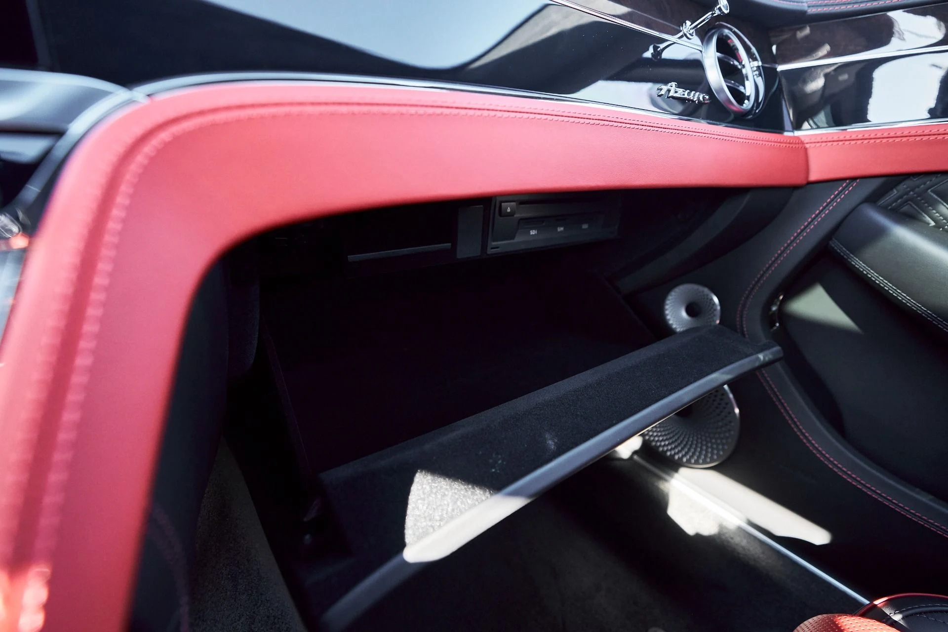 mph069_3943726362_Used_2023_Bentley_Continental_GT_Azure_1764903677_d8b2795706