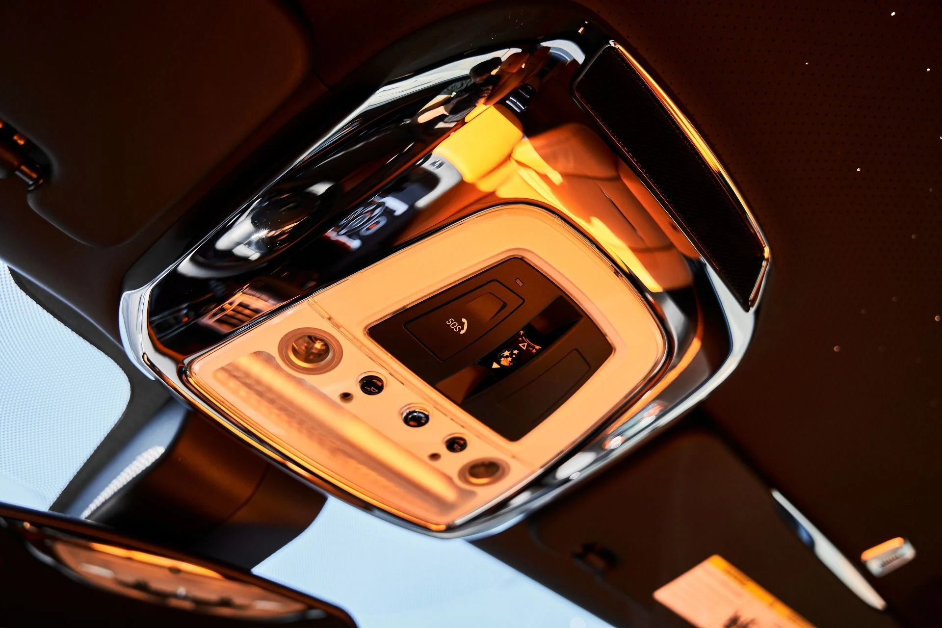 mph069_3944277495_Used_2020_Rolls_Royce_Wraith_Base_1776302682_129361d292