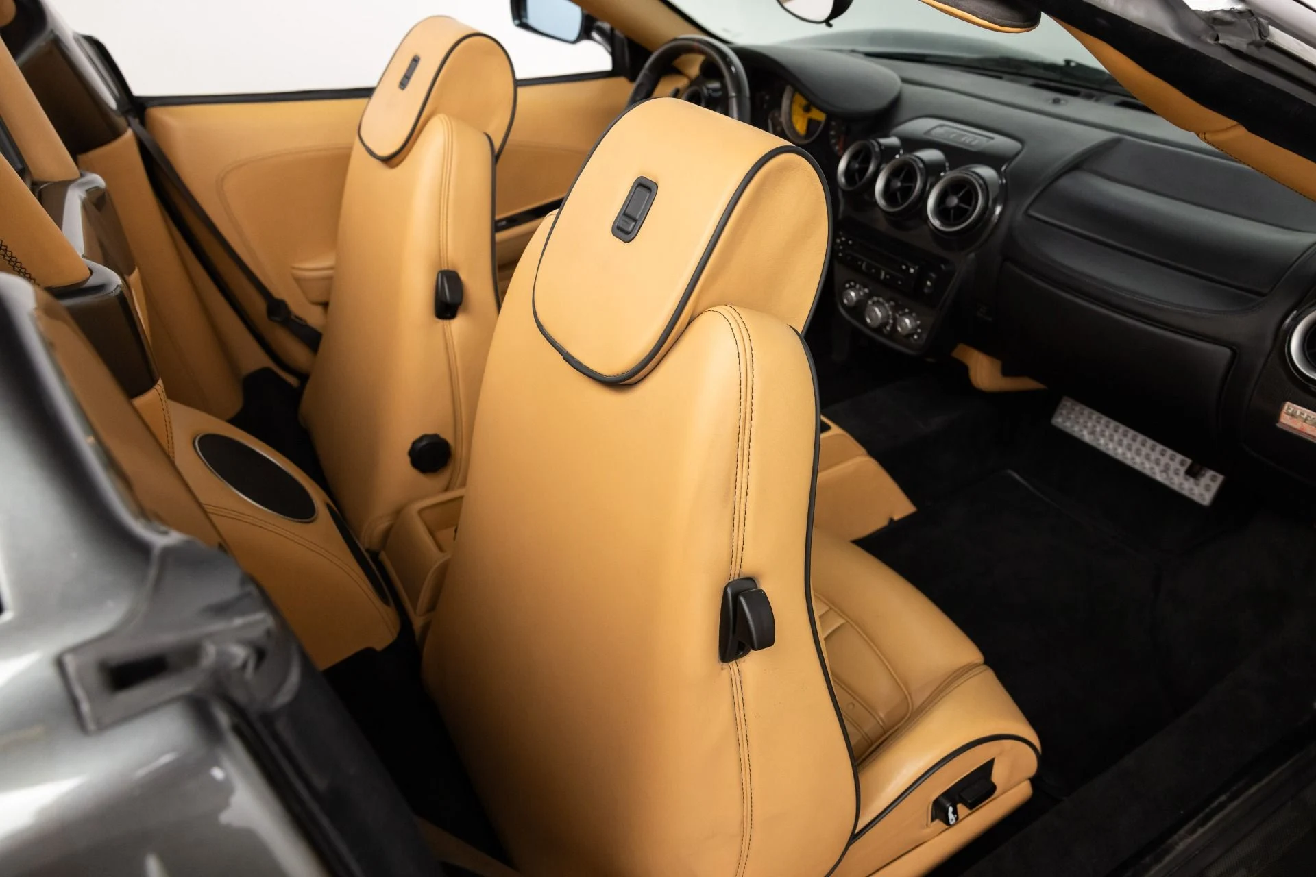 mph069_3950211960_Used_2005_Ferrari_F430_F1_Spider_1789063309_0c983600d0