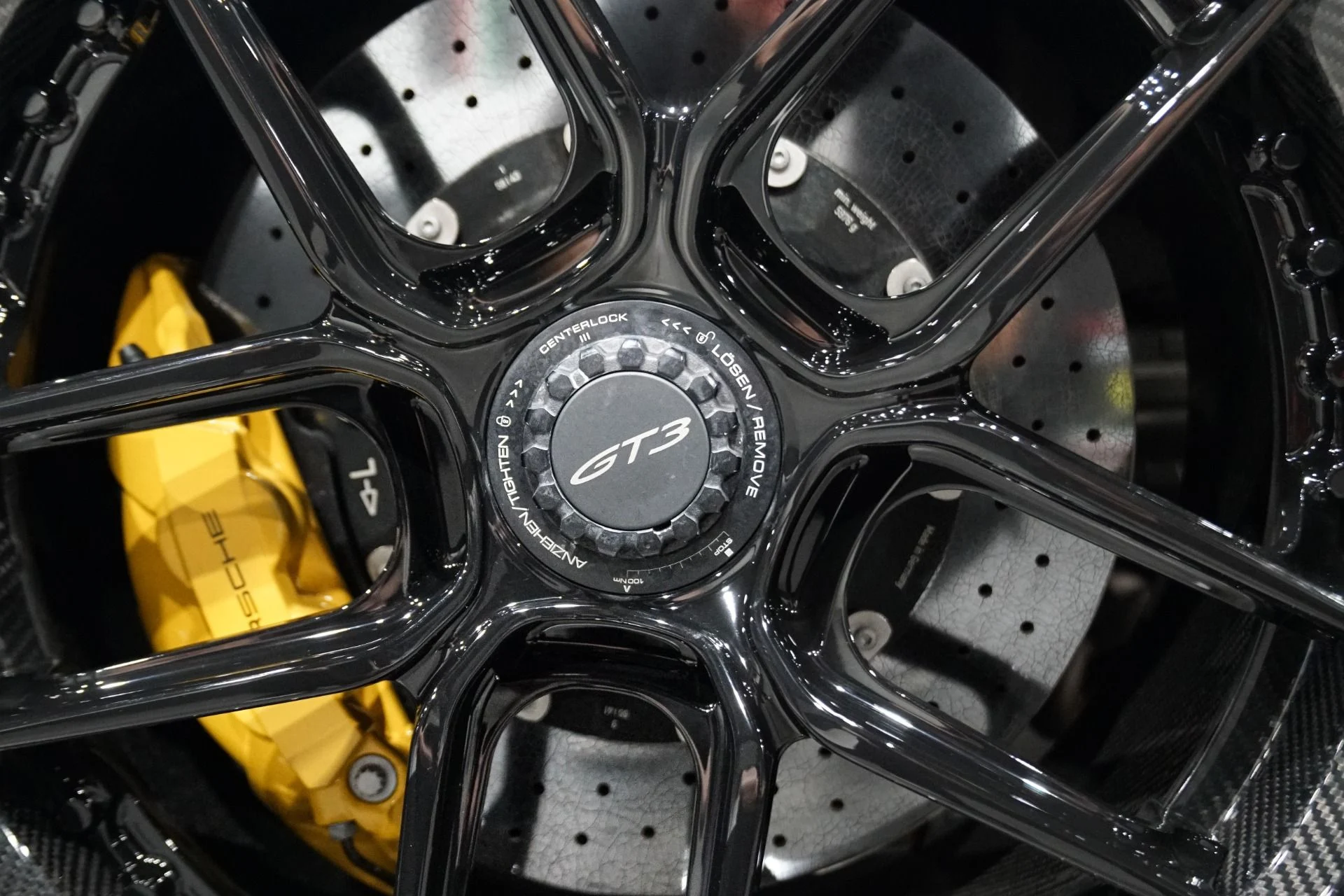 mph069_3950974120_Used_2022_Porsche_911_GT_3_1766780483_6c52c570e4