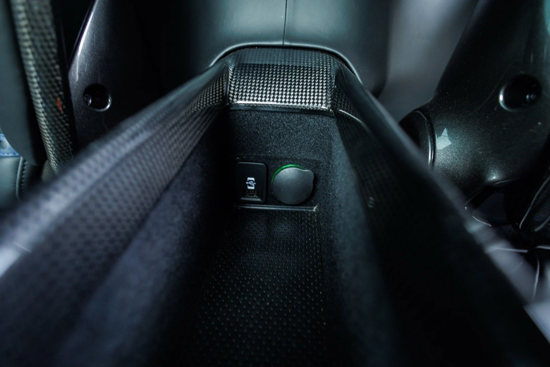 mph069_396272746_bec21192052c0874e52f870fdf1c0c09x_7c12c7a6b8