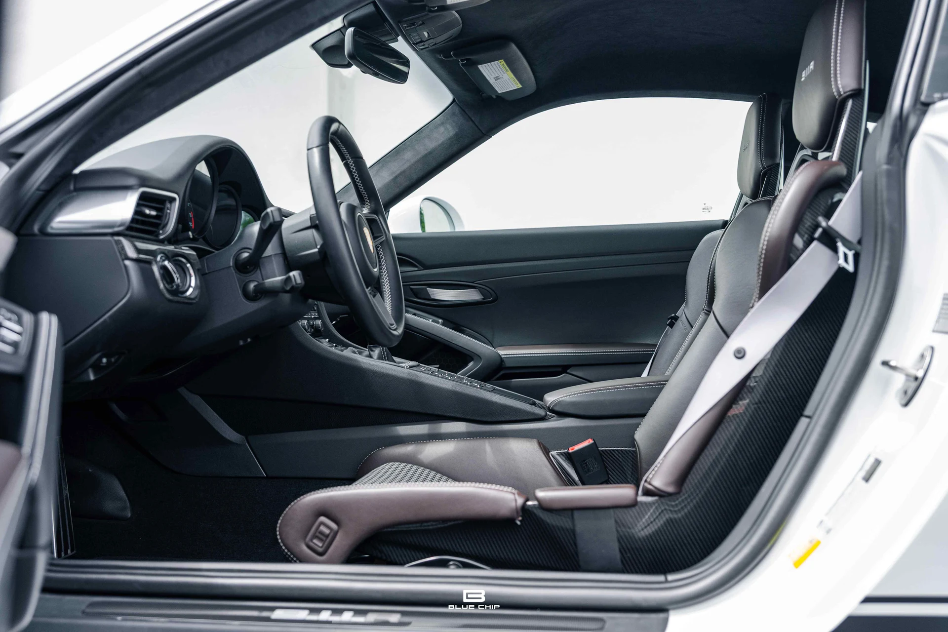 mph069_4003132503_6a691cf99727528f7638d478_23789_202016_20_Porsche_20911_20_R_70_27c85fd01d