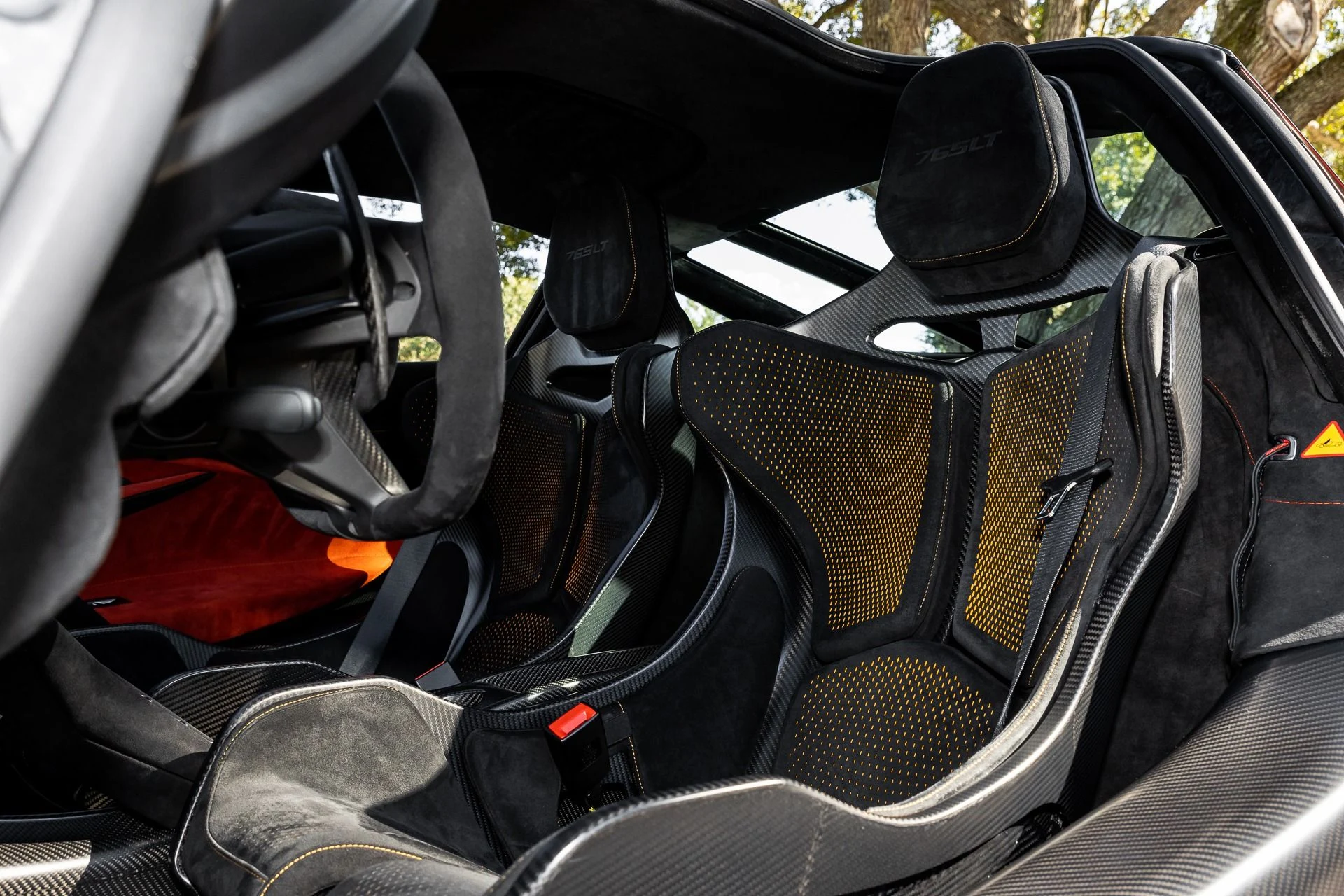 mph069_403011859_249_p70_l_0c1e751cb7